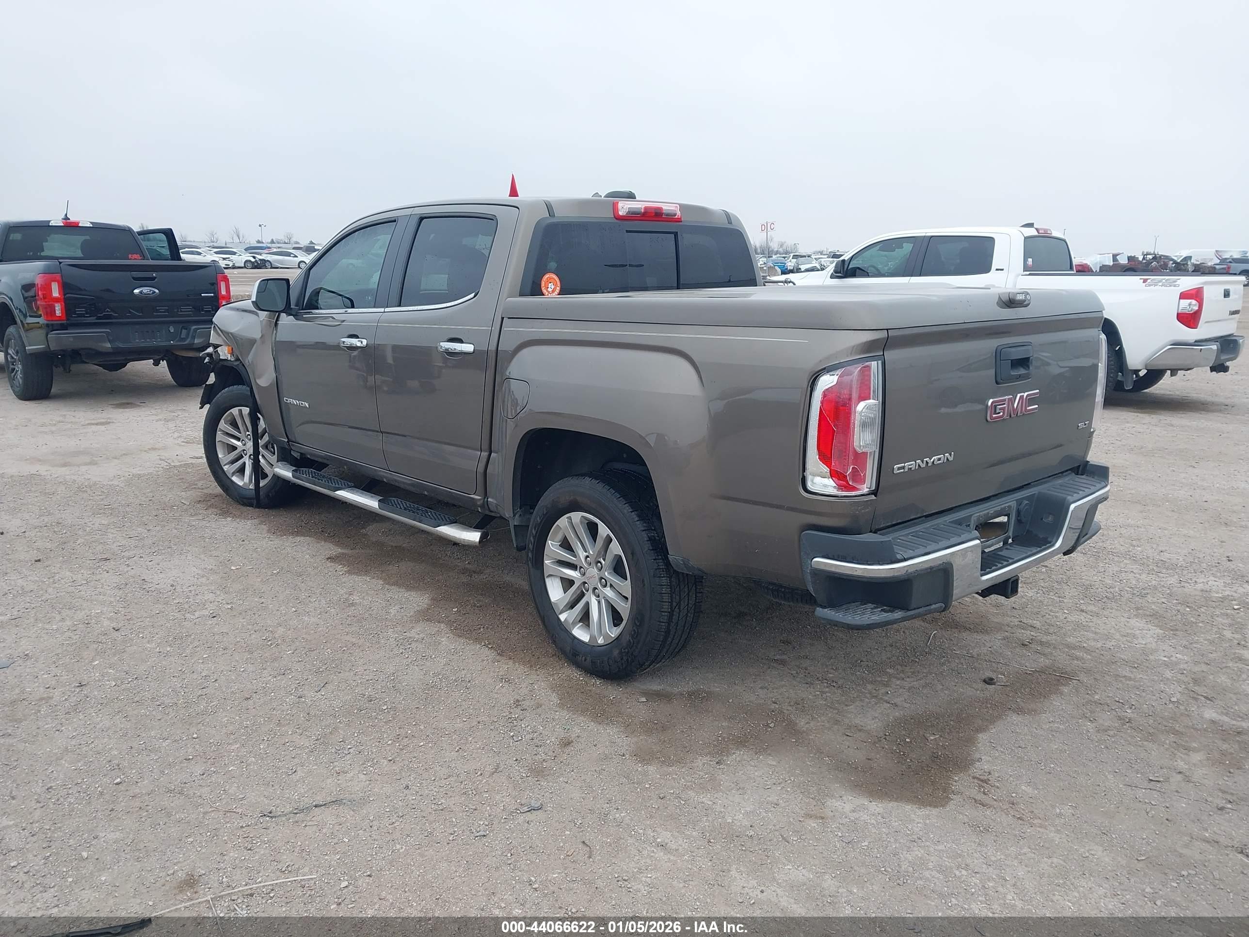 GMC CANYON image 3