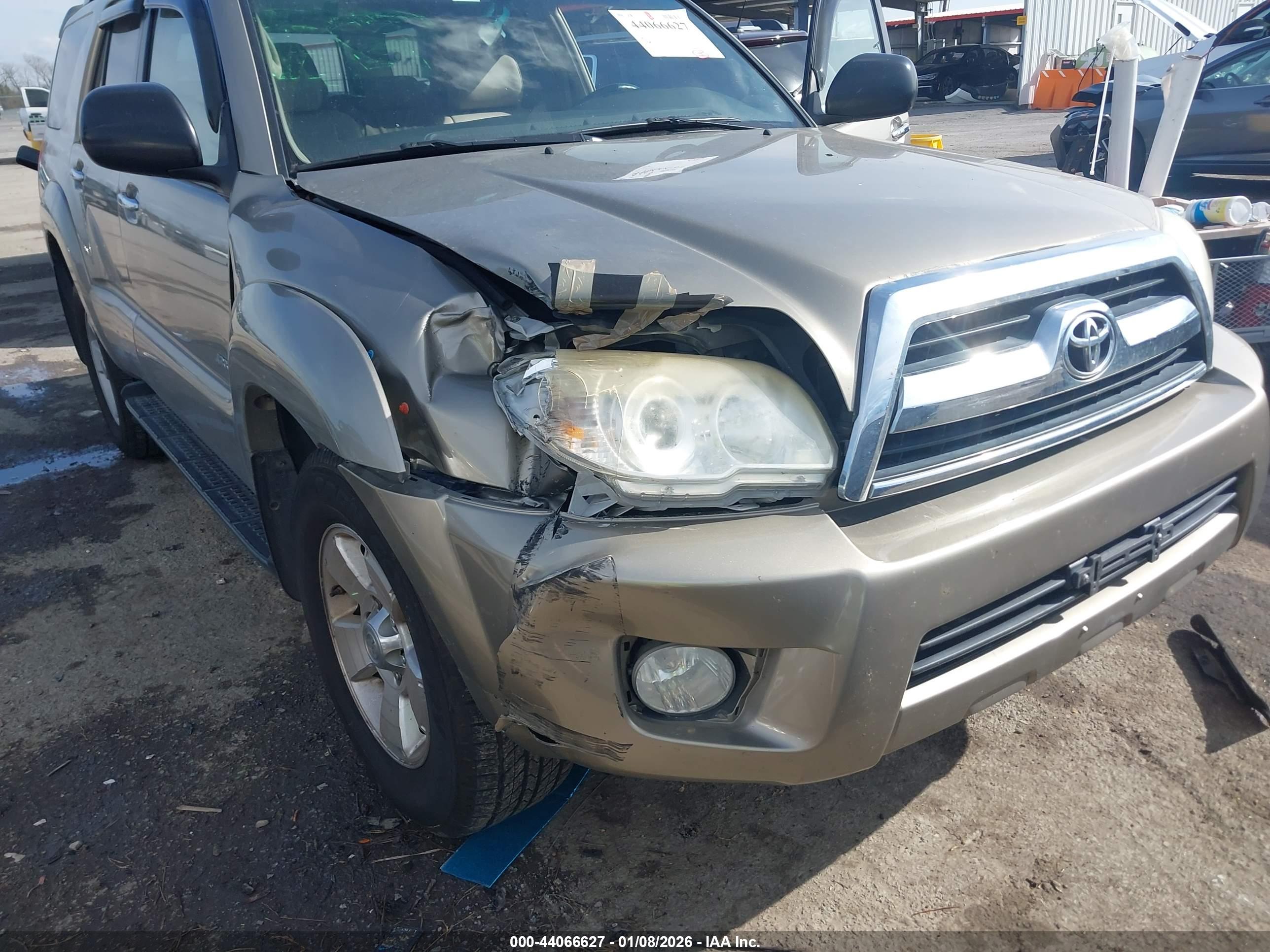 TOYOTA 4RUNNER image 6