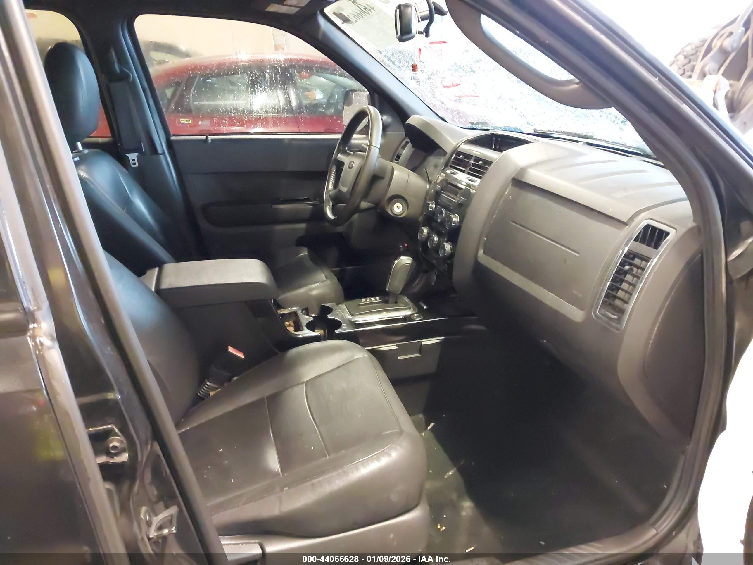 FORD ESCAPE image 5
