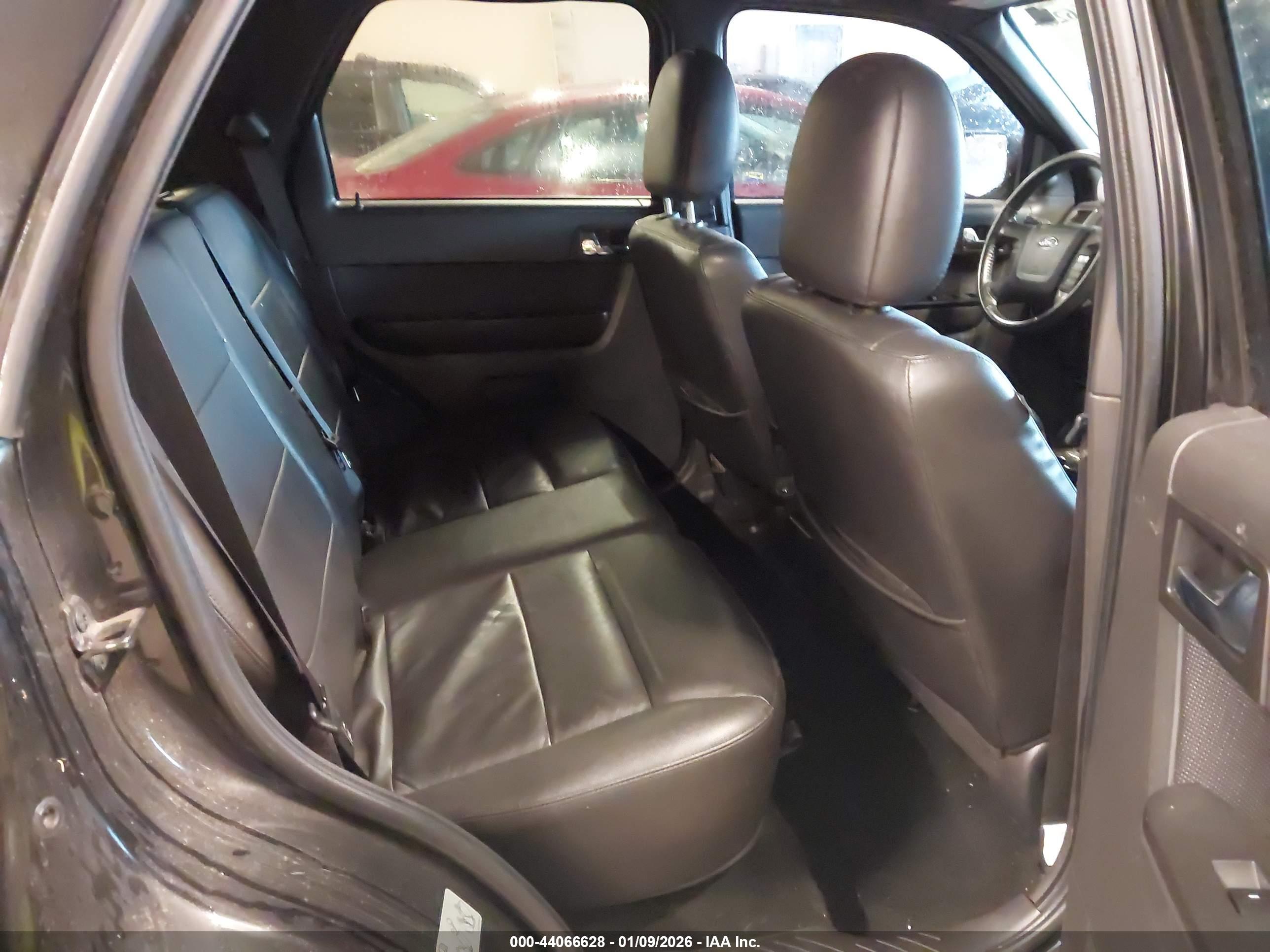 FORD ESCAPE image 8