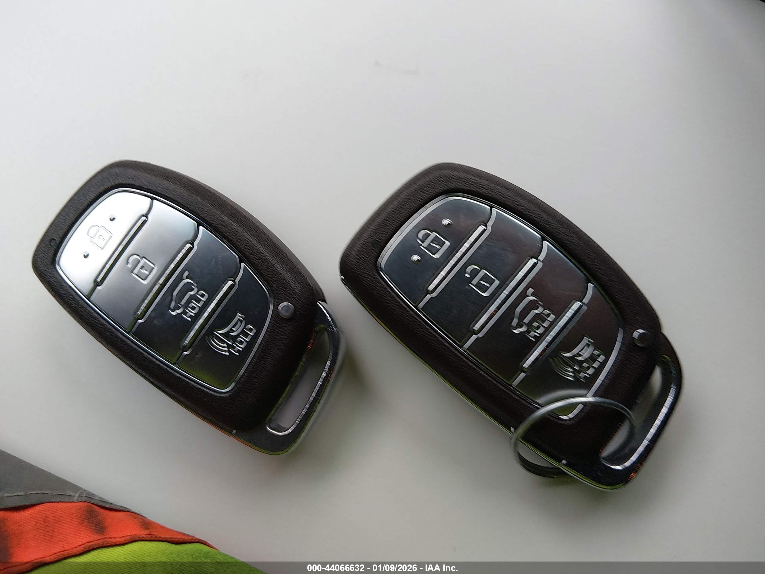 HYUNDAI TUCSON image 11