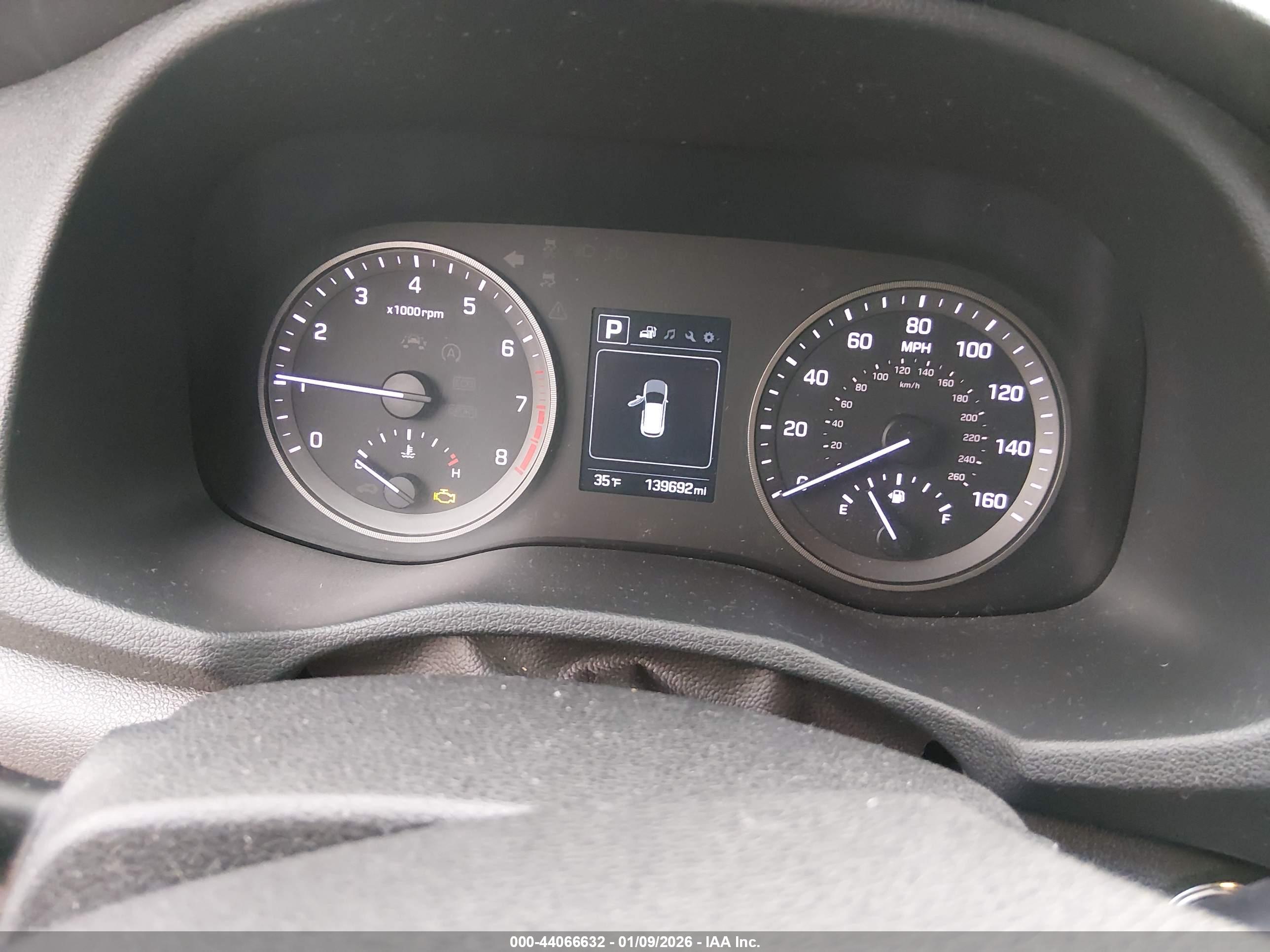 HYUNDAI TUCSON image 7
