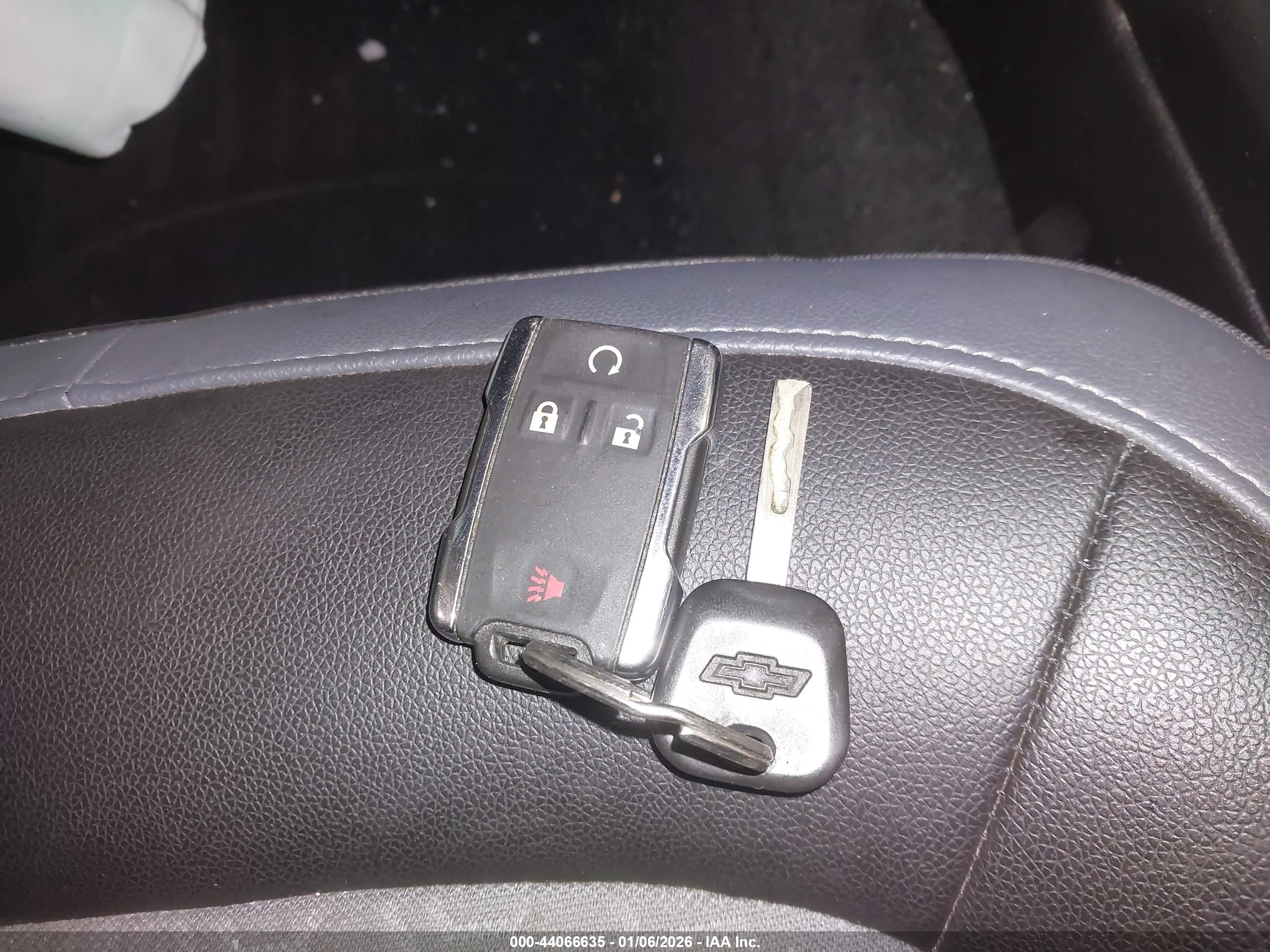 CHEVROLET COLORADO image 11