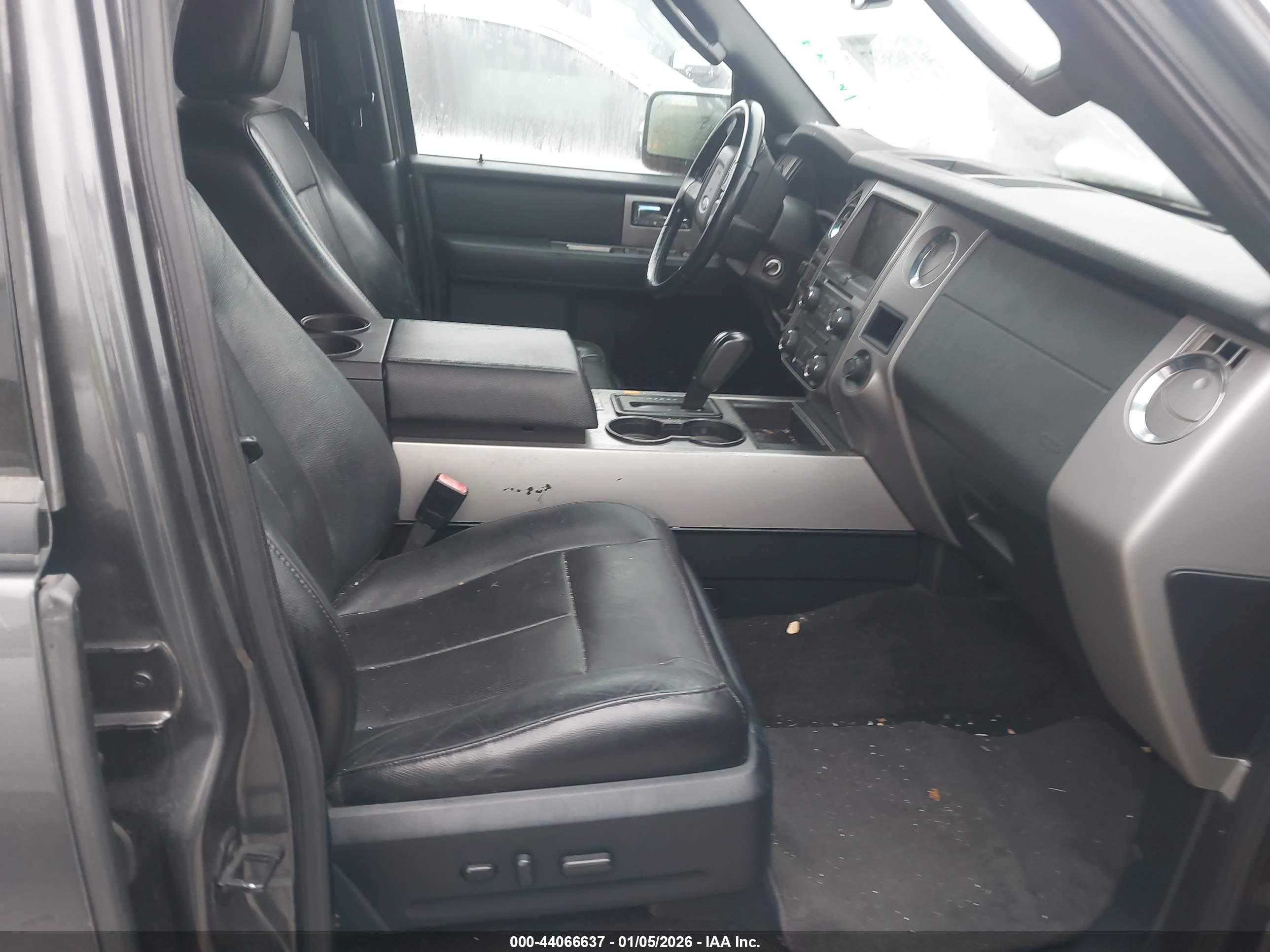 FORD EXPEDITION image 5