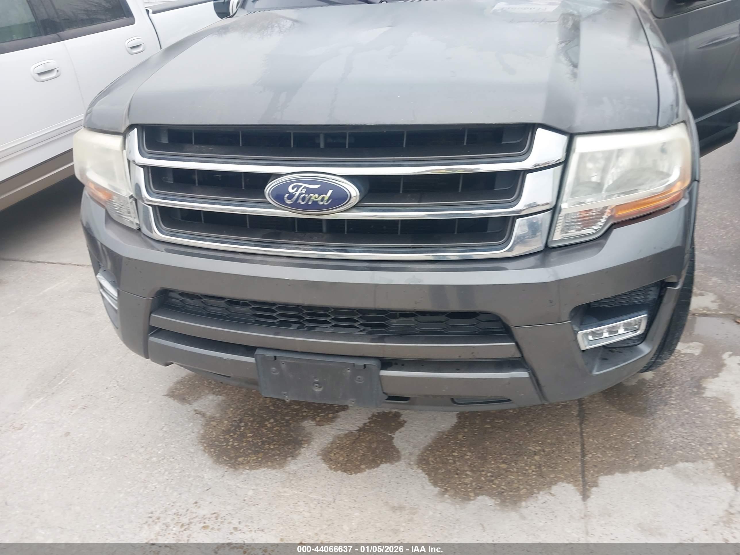 FORD EXPEDITION image 6