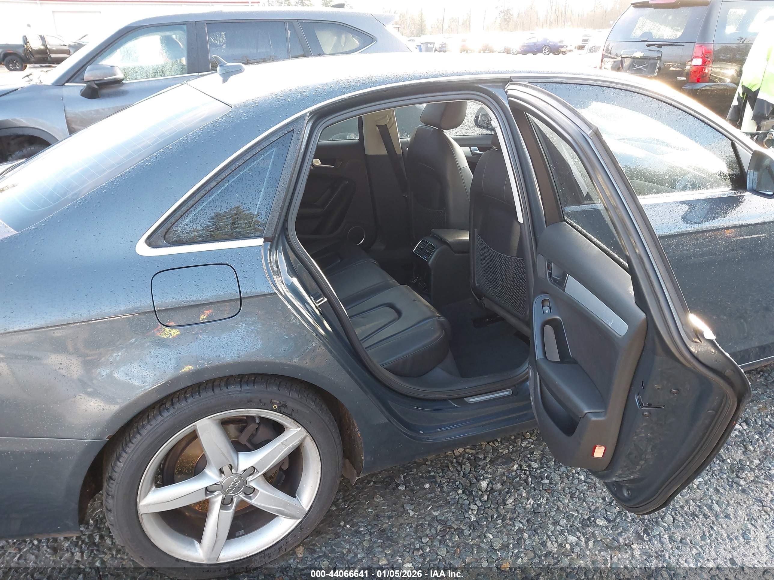 AUDI A4 image 8