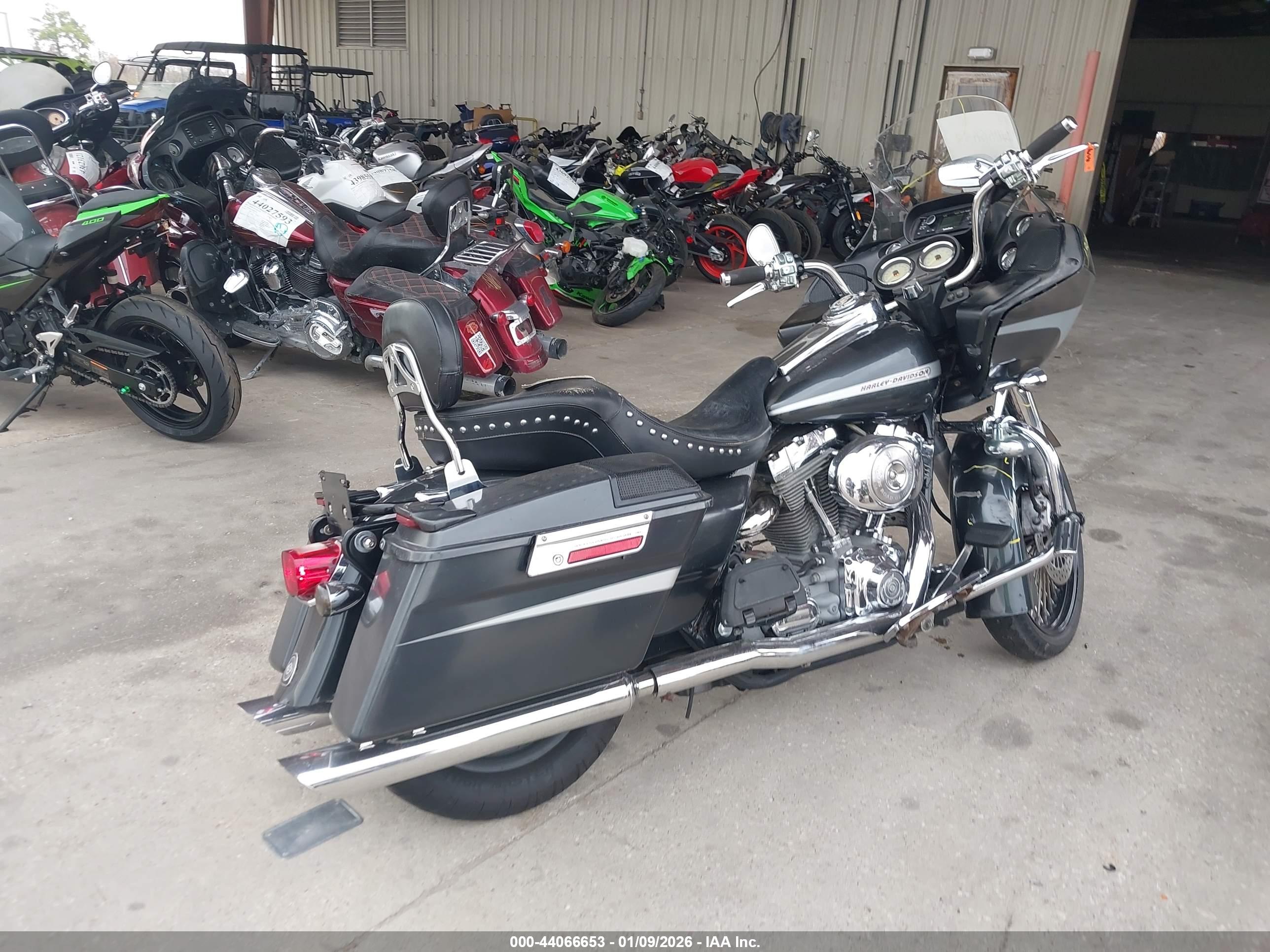 HARLEY-DAVIDSON FLTRI image 4