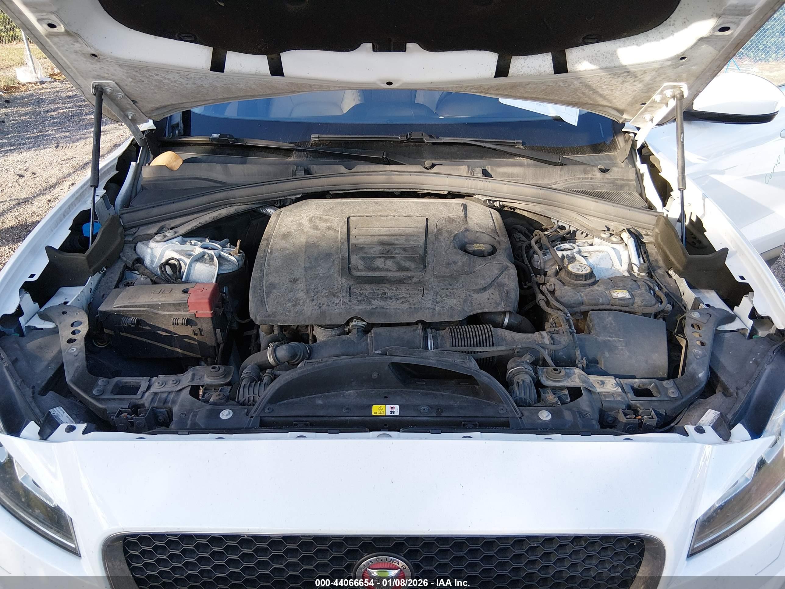 JAGUAR F-PACE image 10