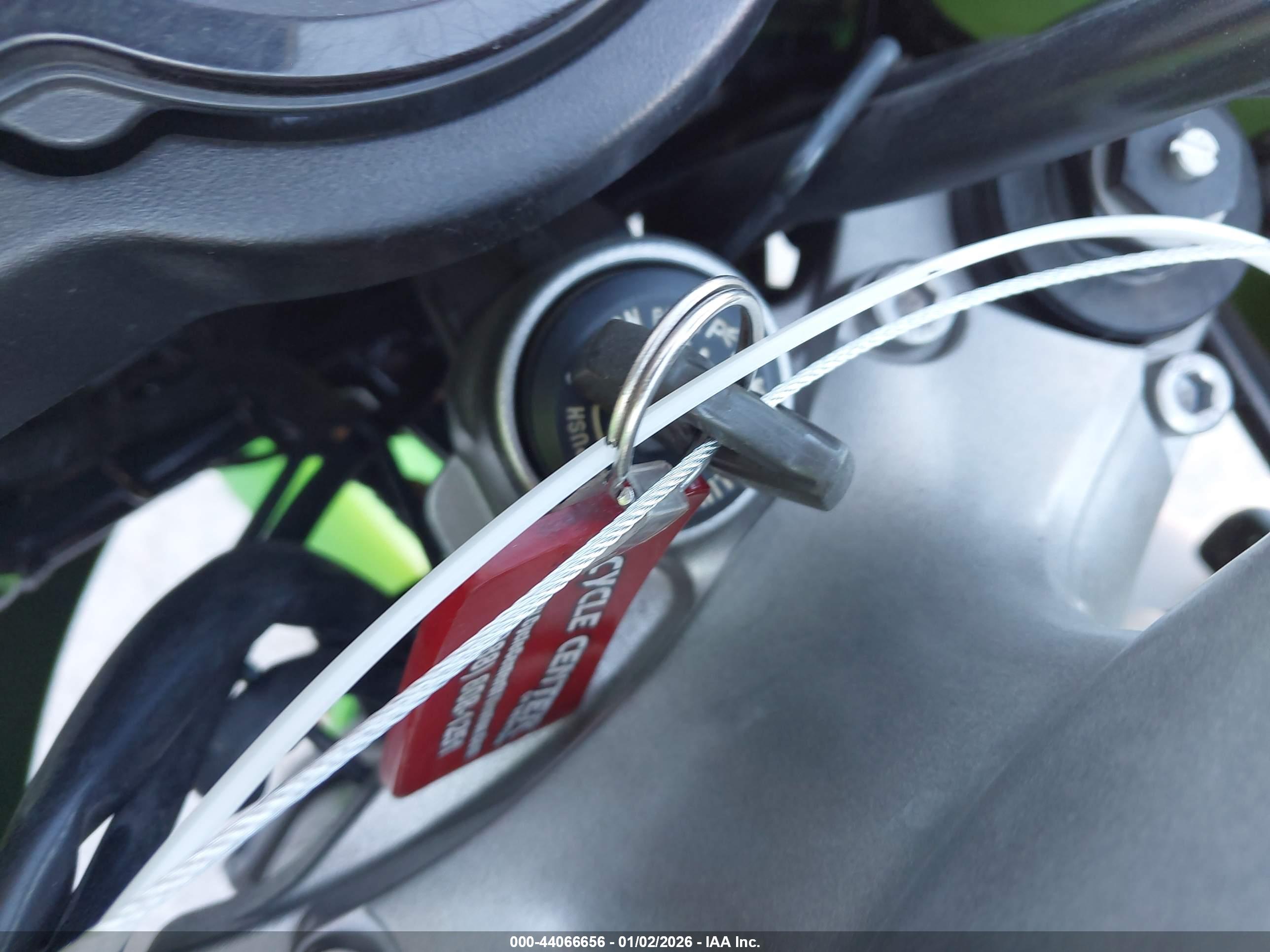 KAWASAKI LE650 image 11