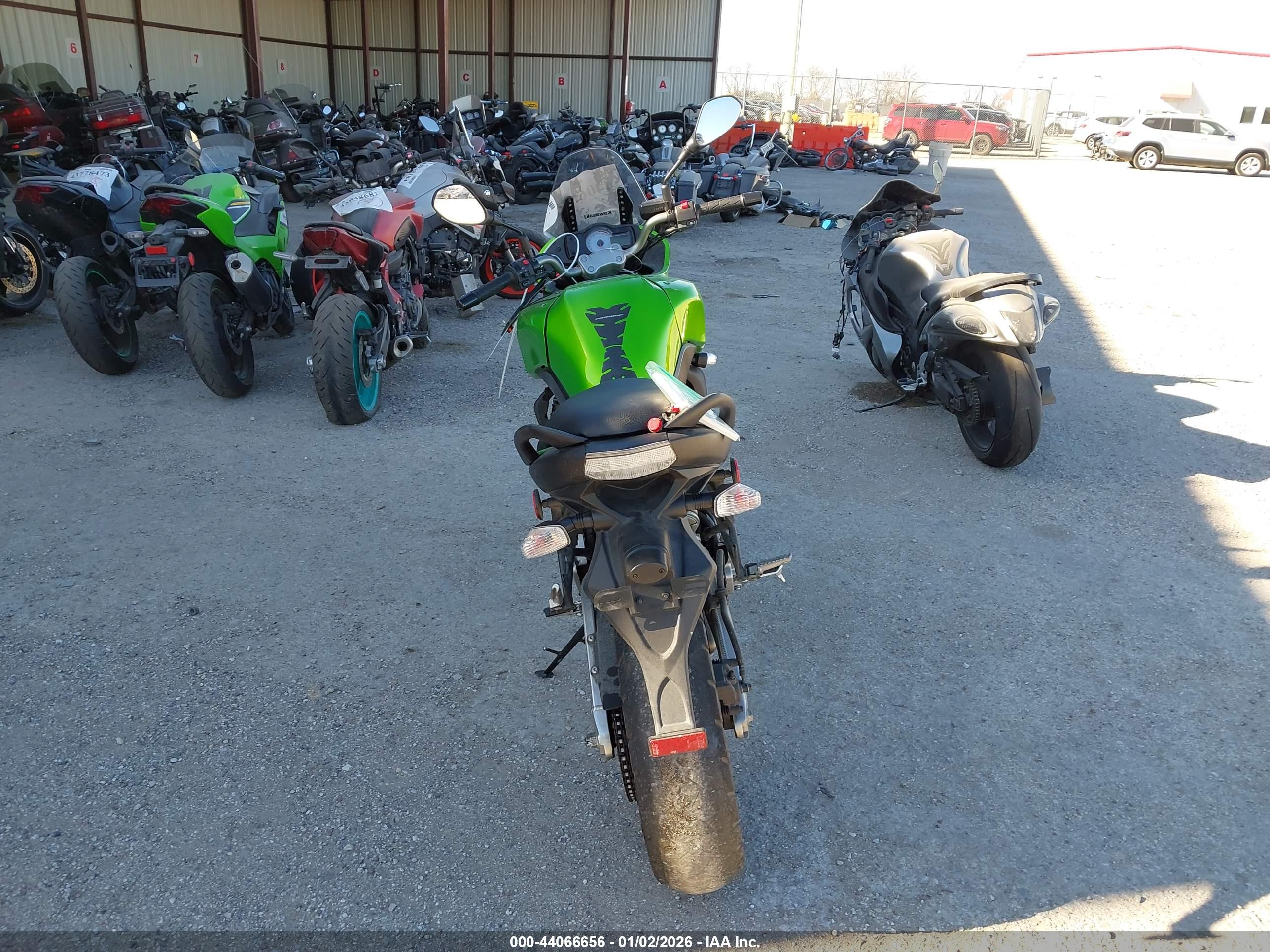 KAWASAKI LE650 image 6