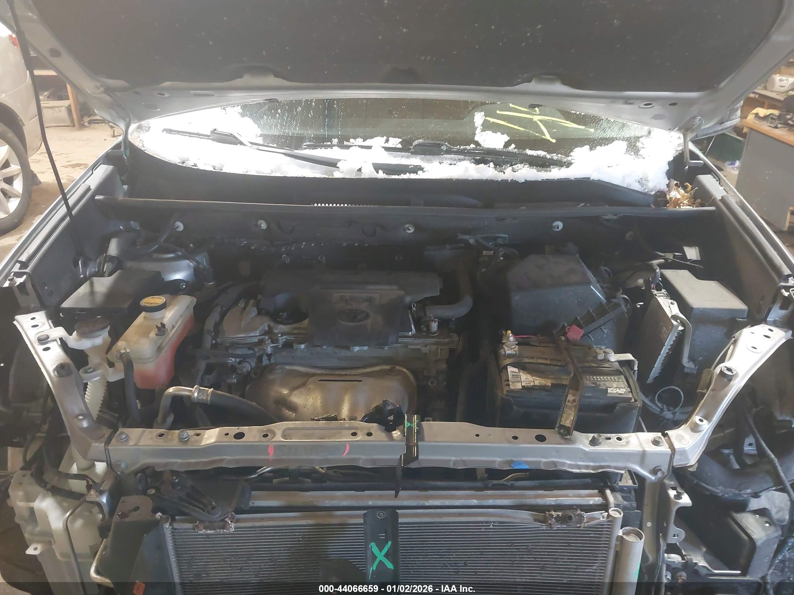 TOYOTA RAV4 image 10