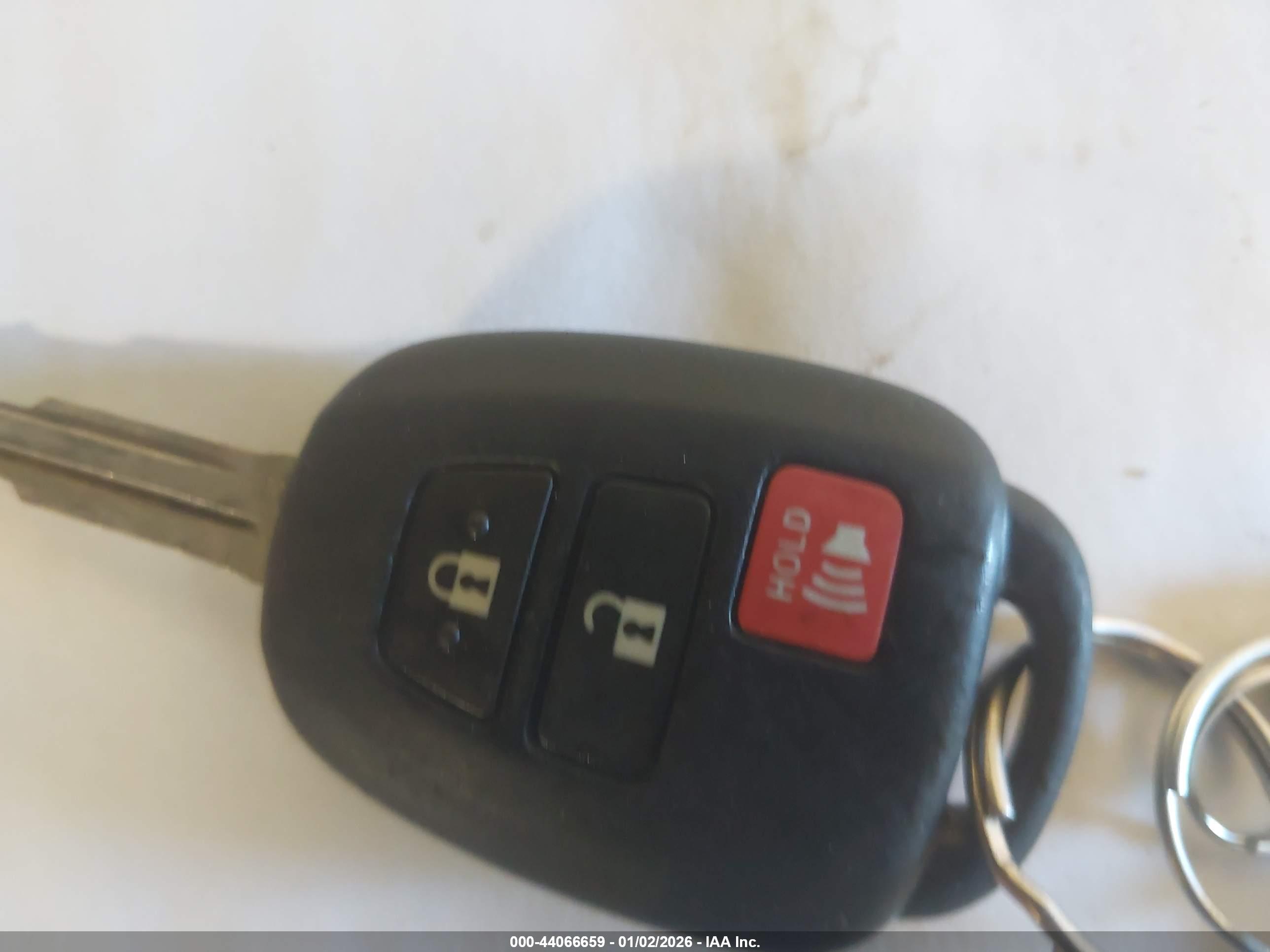 TOYOTA RAV4 image 11
