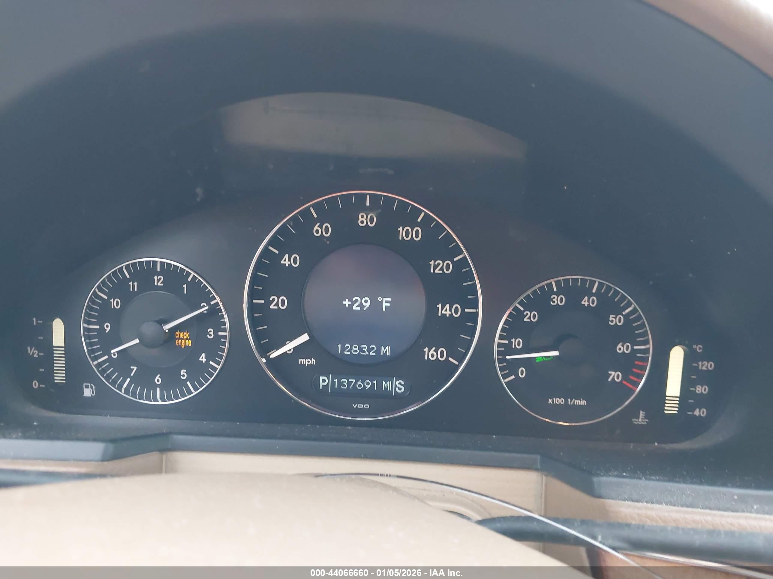 MERCEDES-BENZ E image 7