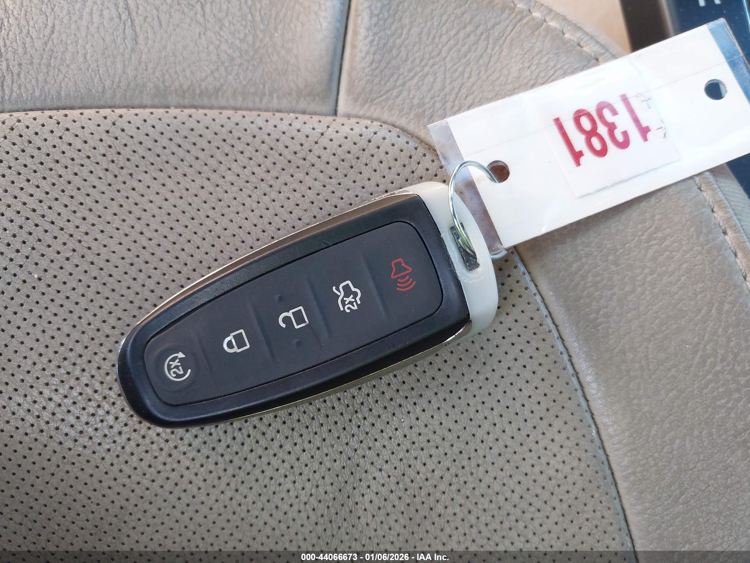 FORD FLEX image 11
