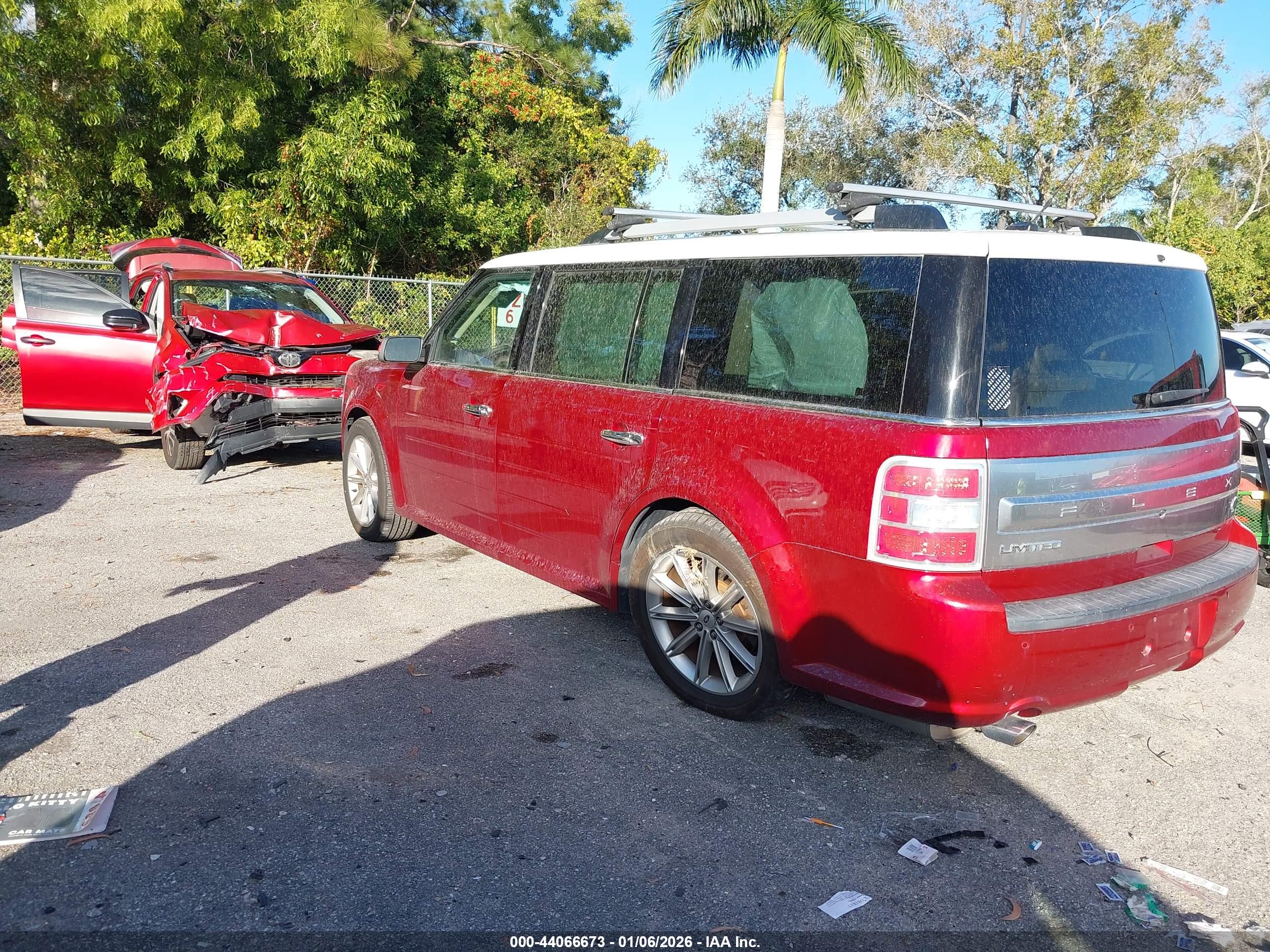 FORD FLEX image 3