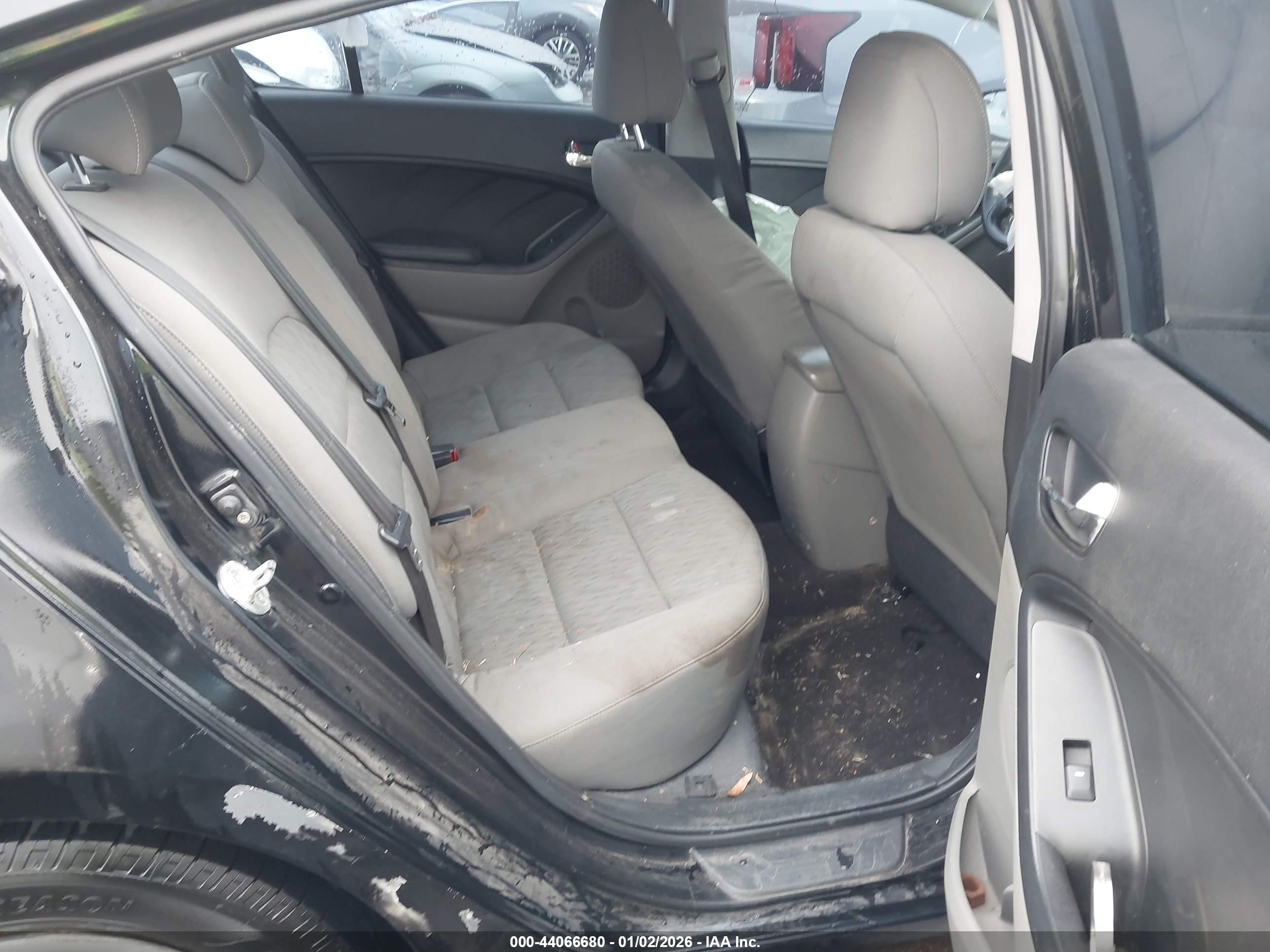 KIA FORTE image 8