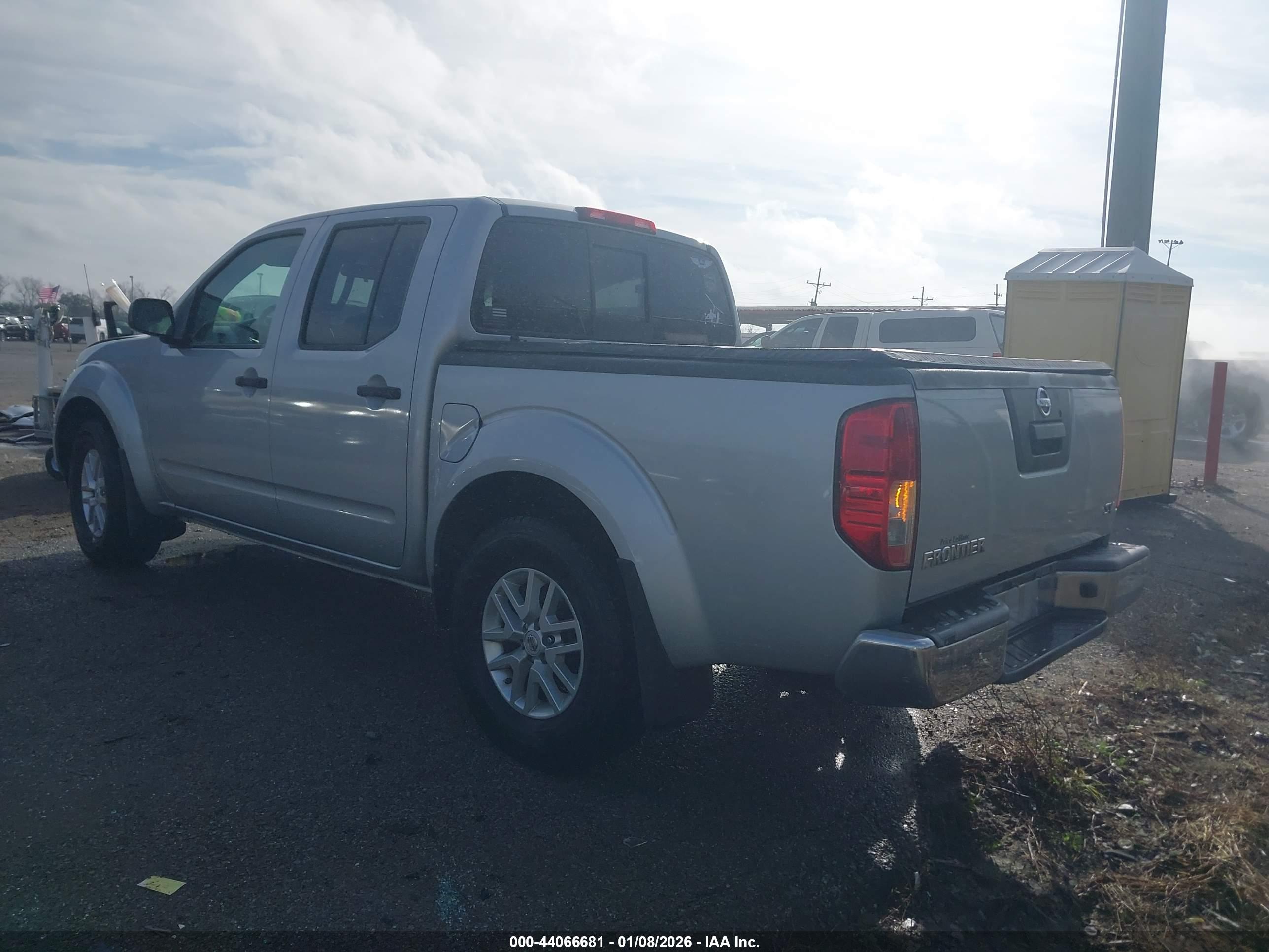 NISSAN FRONTIER image 3