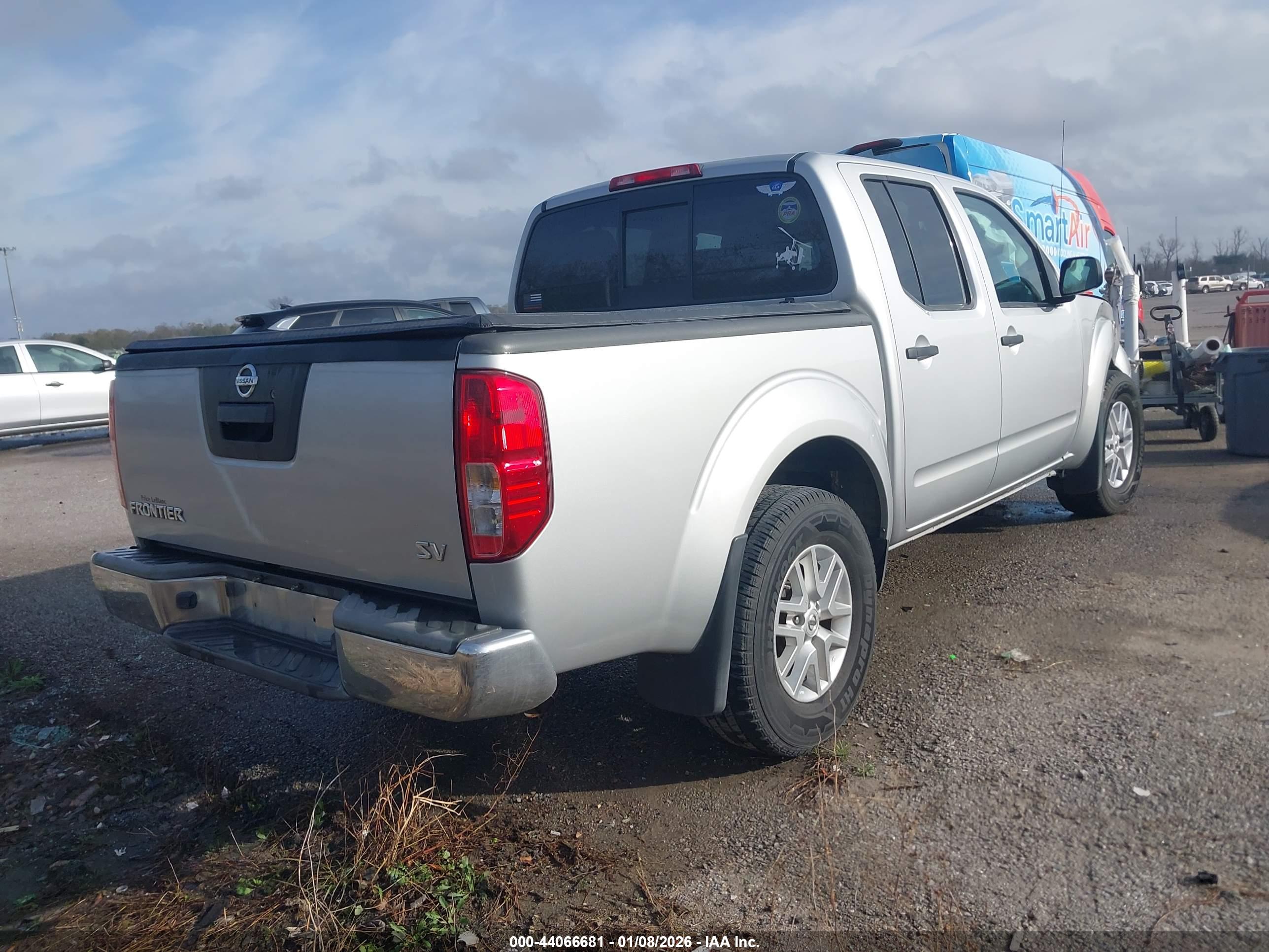 NISSAN FRONTIER image 4