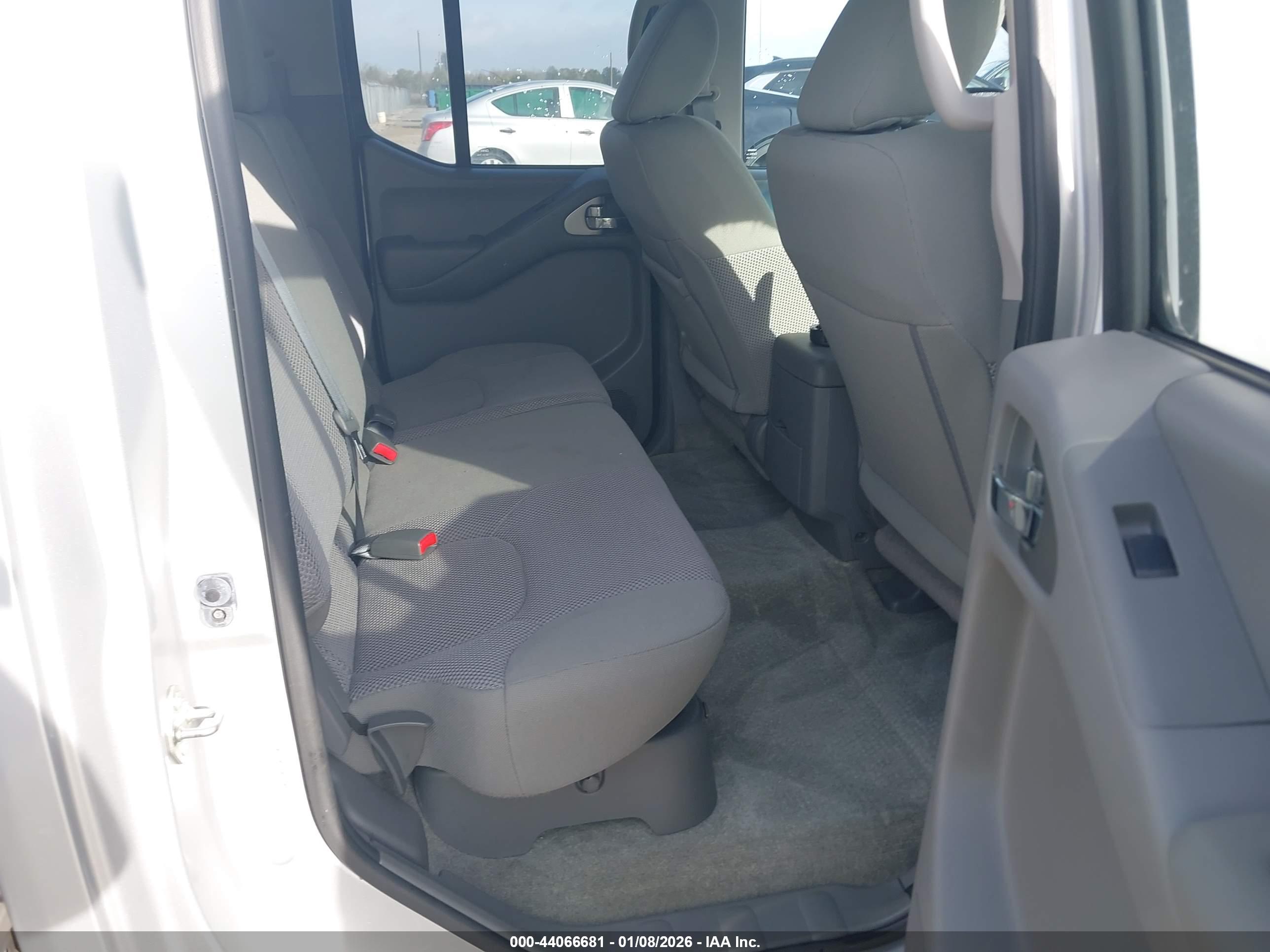 NISSAN FRONTIER image 8