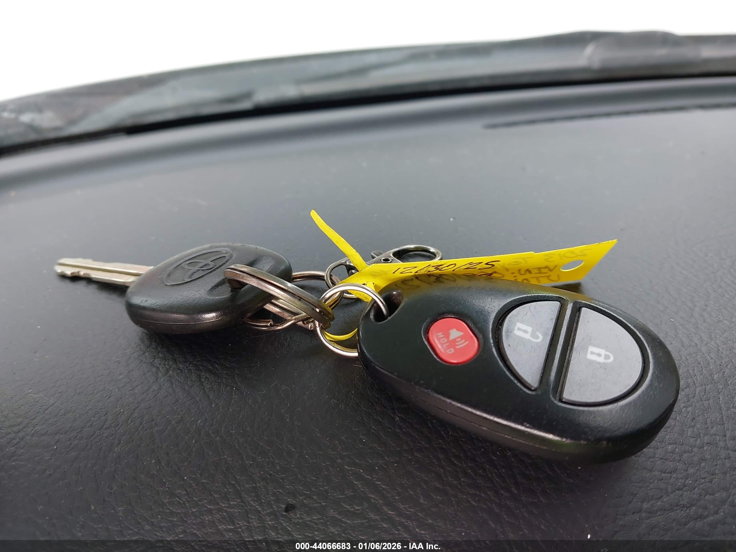 TOYOTA TACOMA image 11