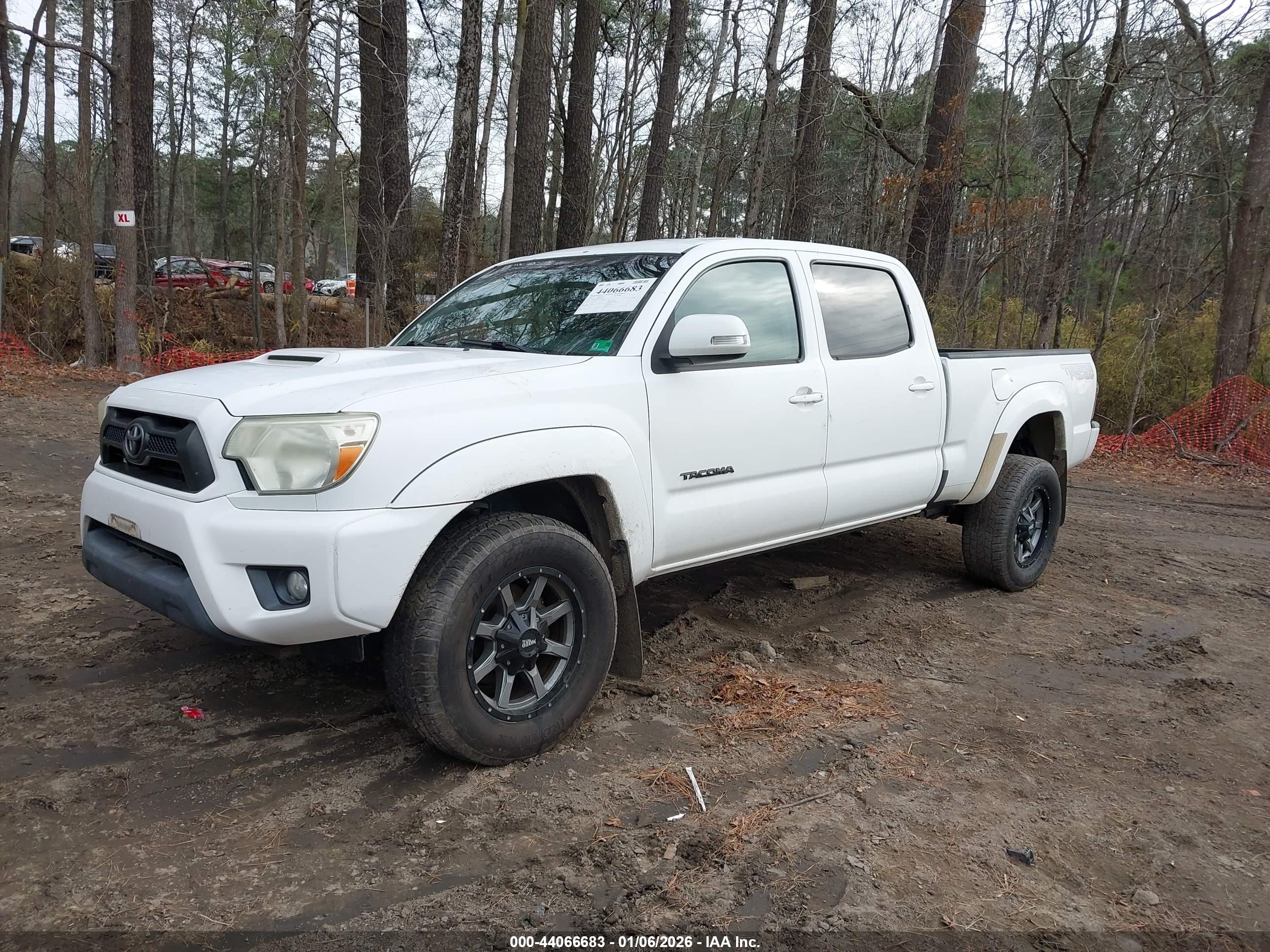 TOYOTA TACOMA image 2