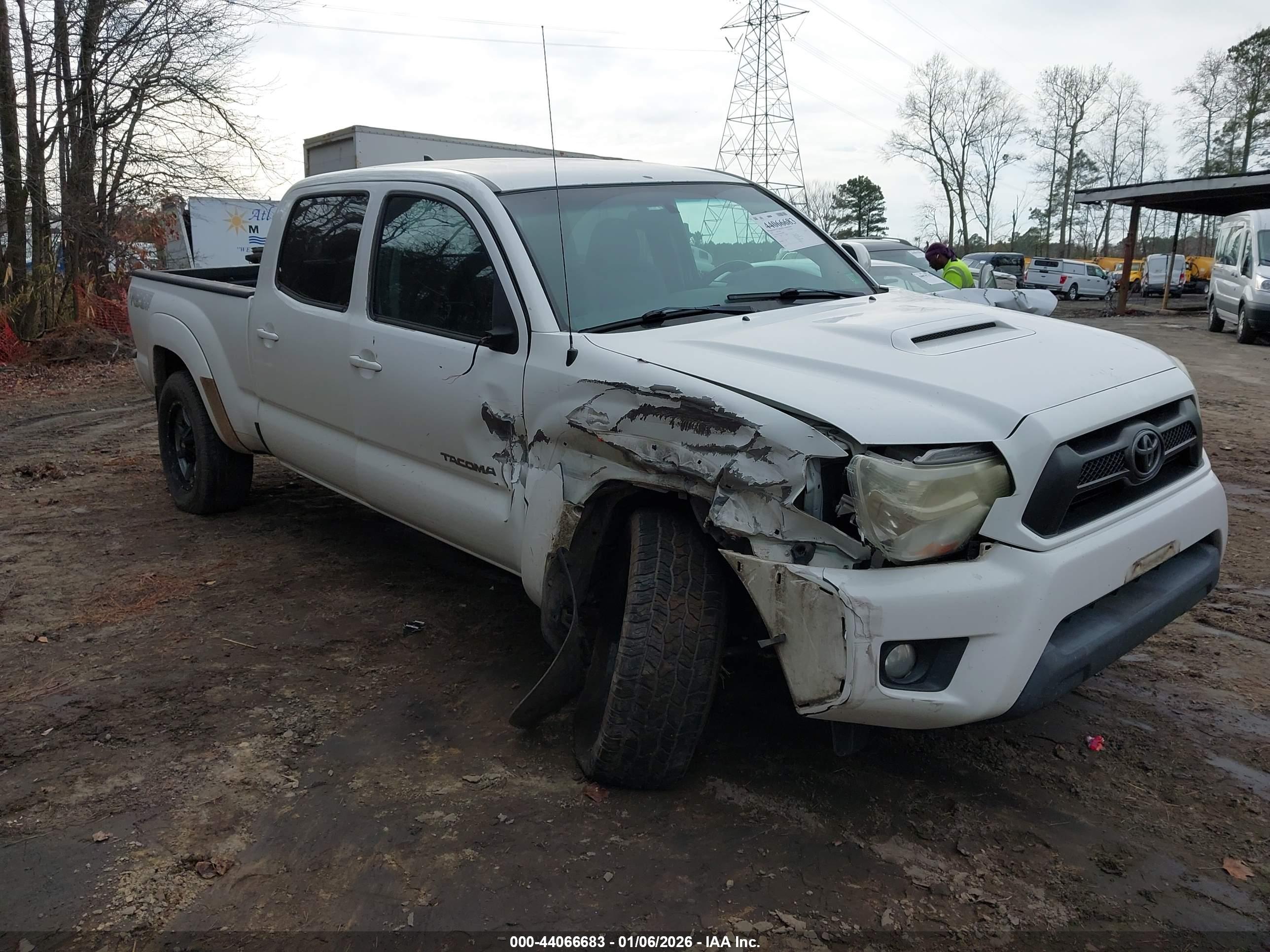 TOYOTA TACOMA image 6