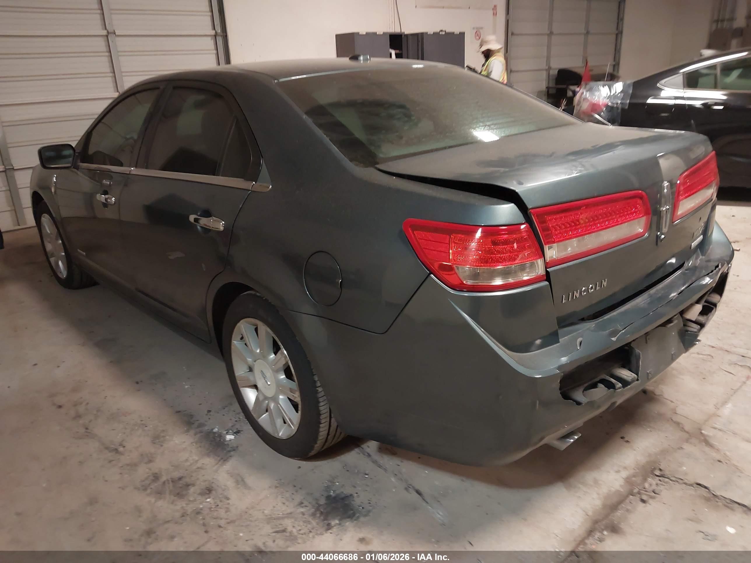 LINCOLN MKZ image 3