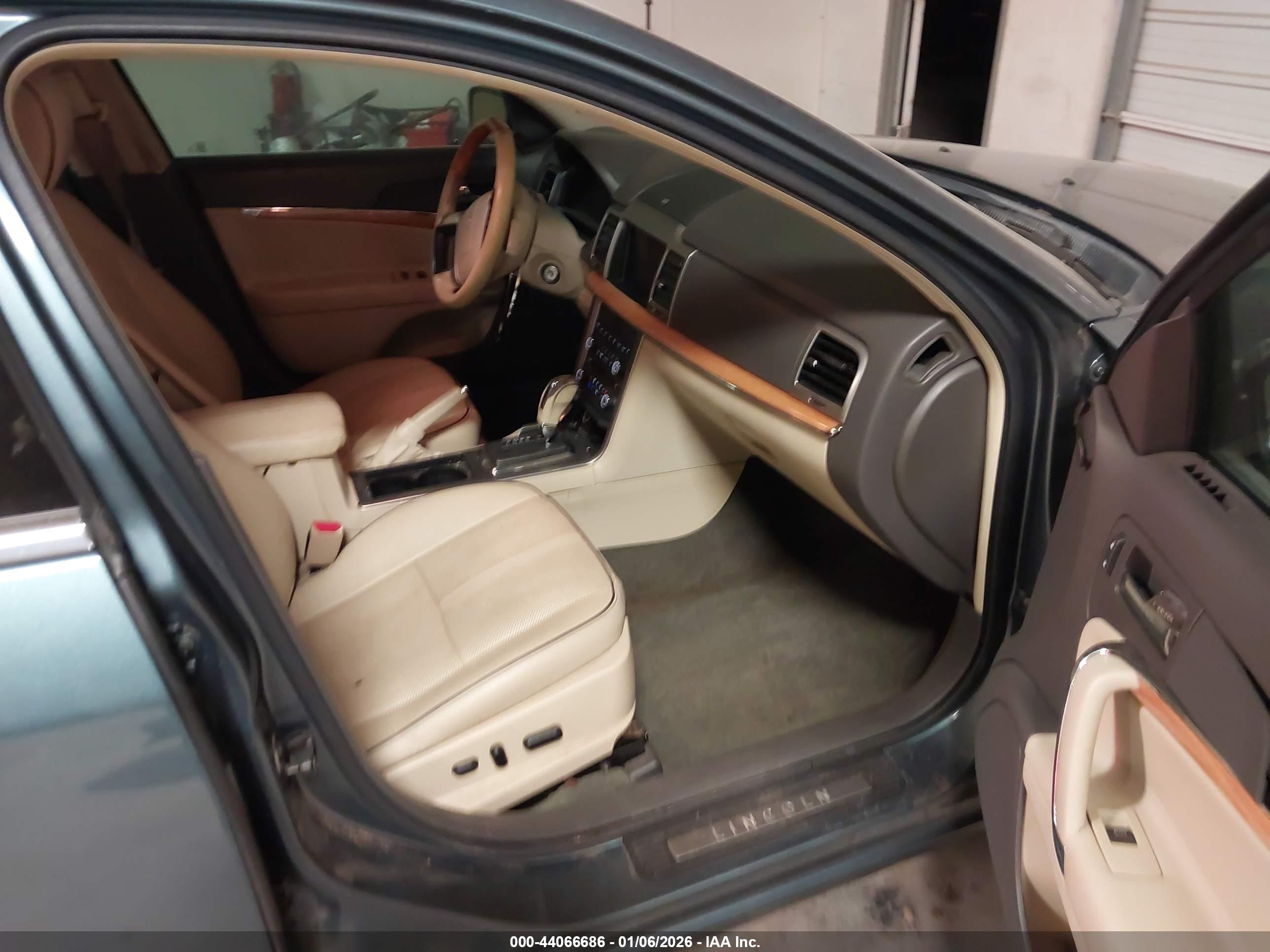 LINCOLN MKZ image 5