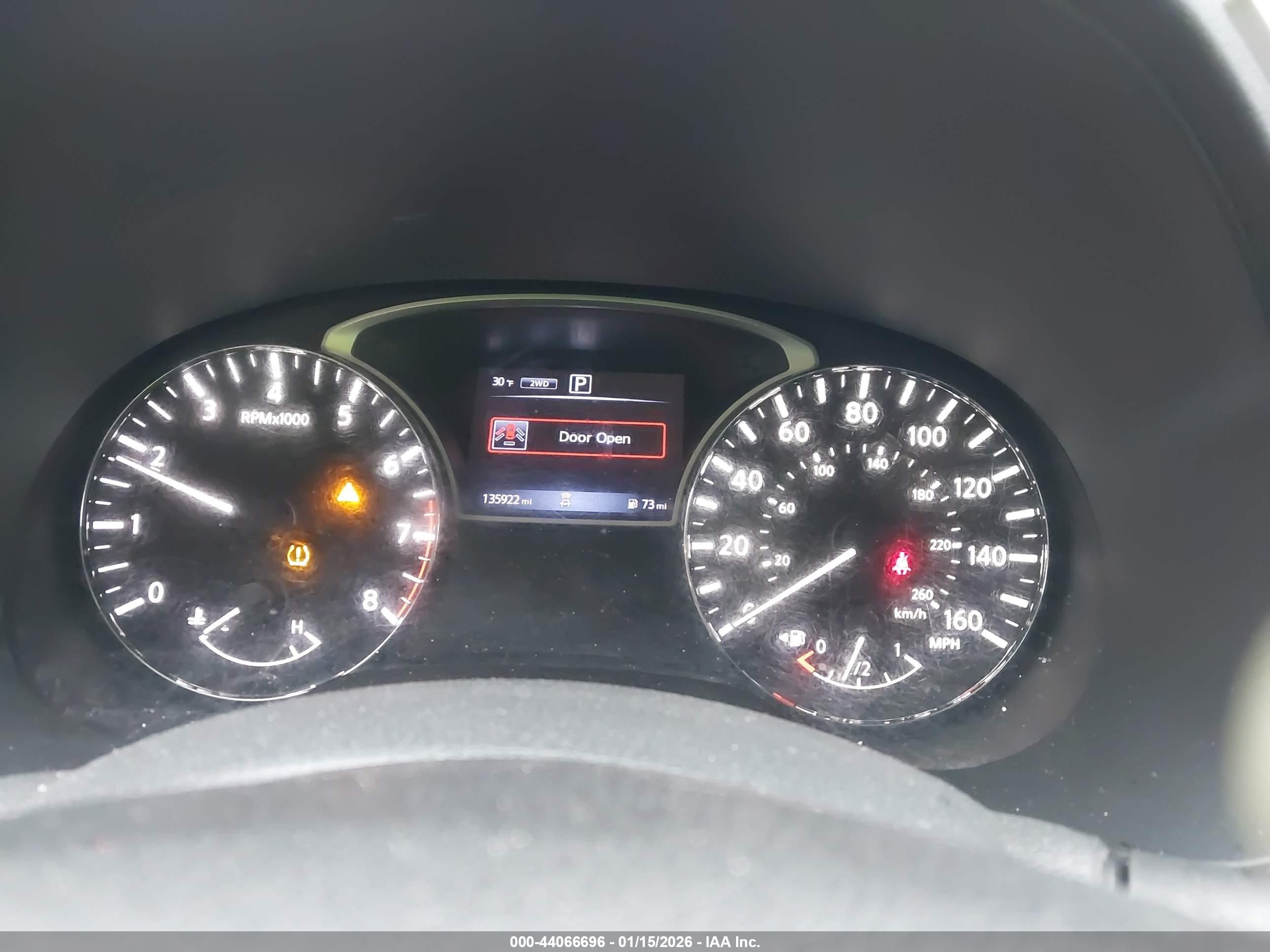 NISSAN PATHFINDER image 7