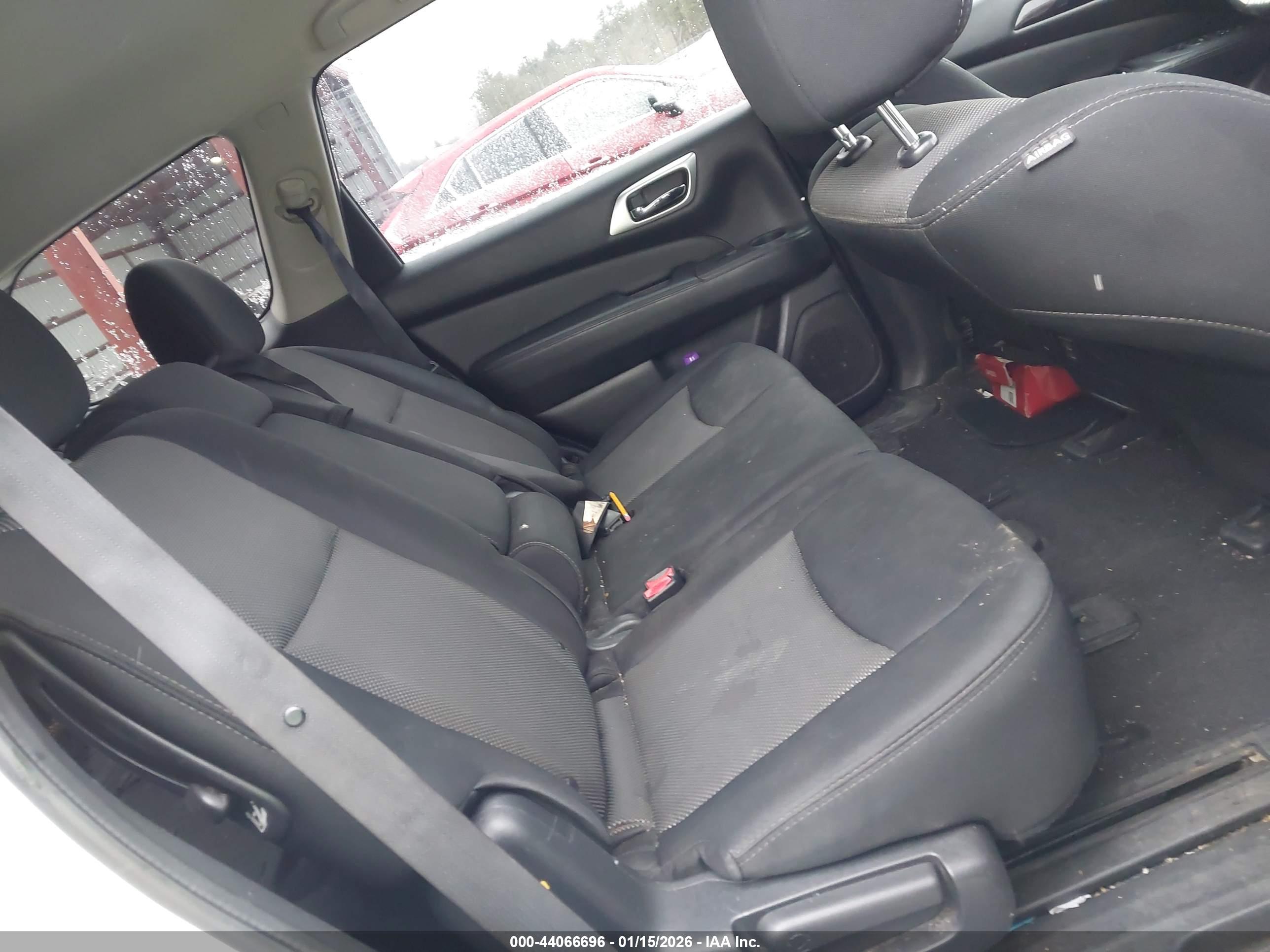 NISSAN PATHFINDER image 8