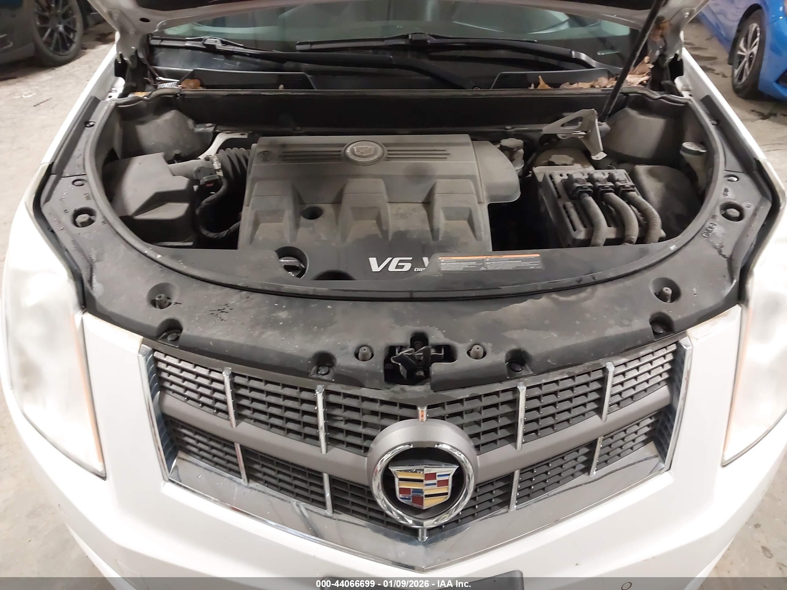CADILLAC SRX image 10