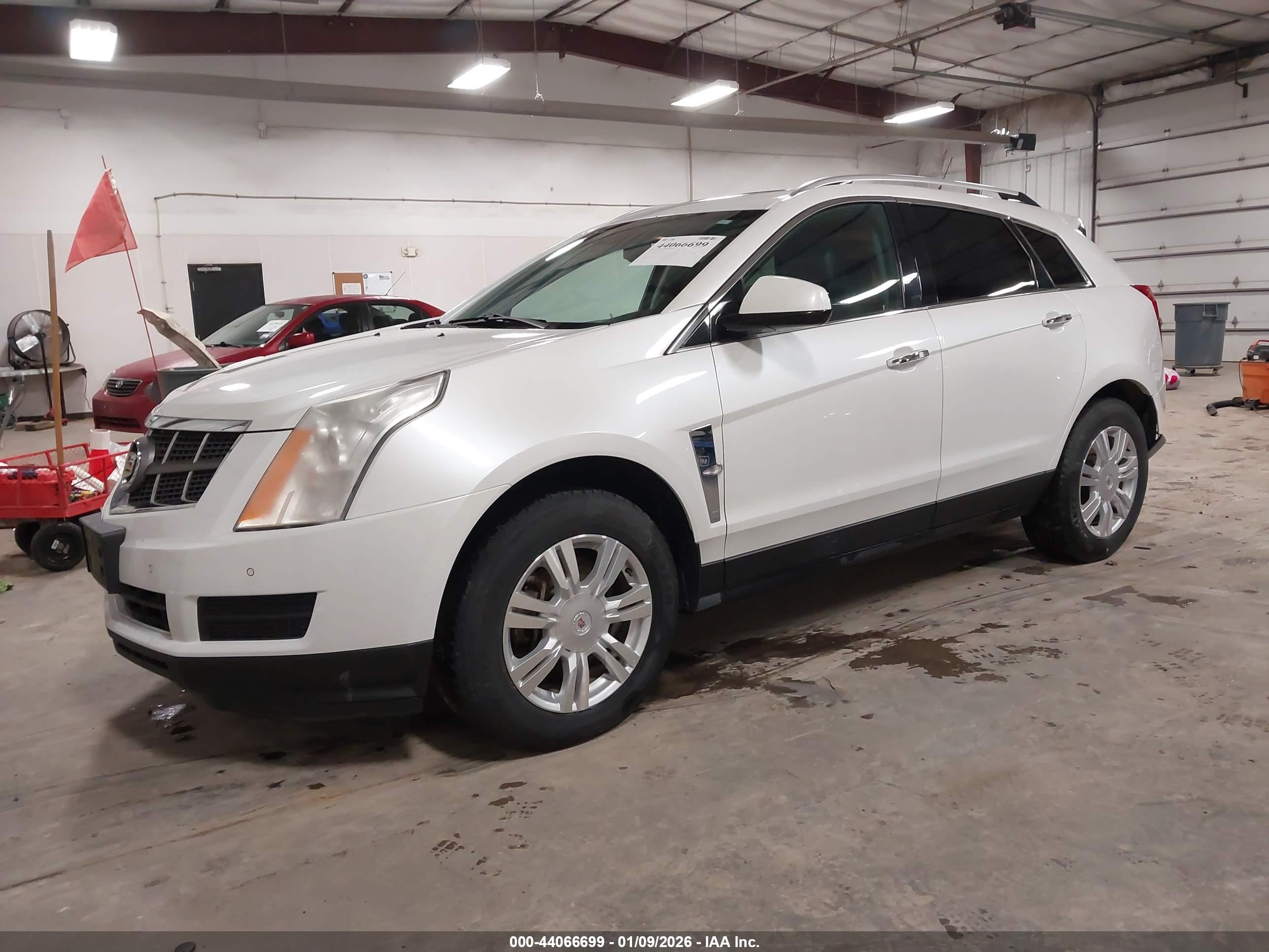 CADILLAC SRX image 2