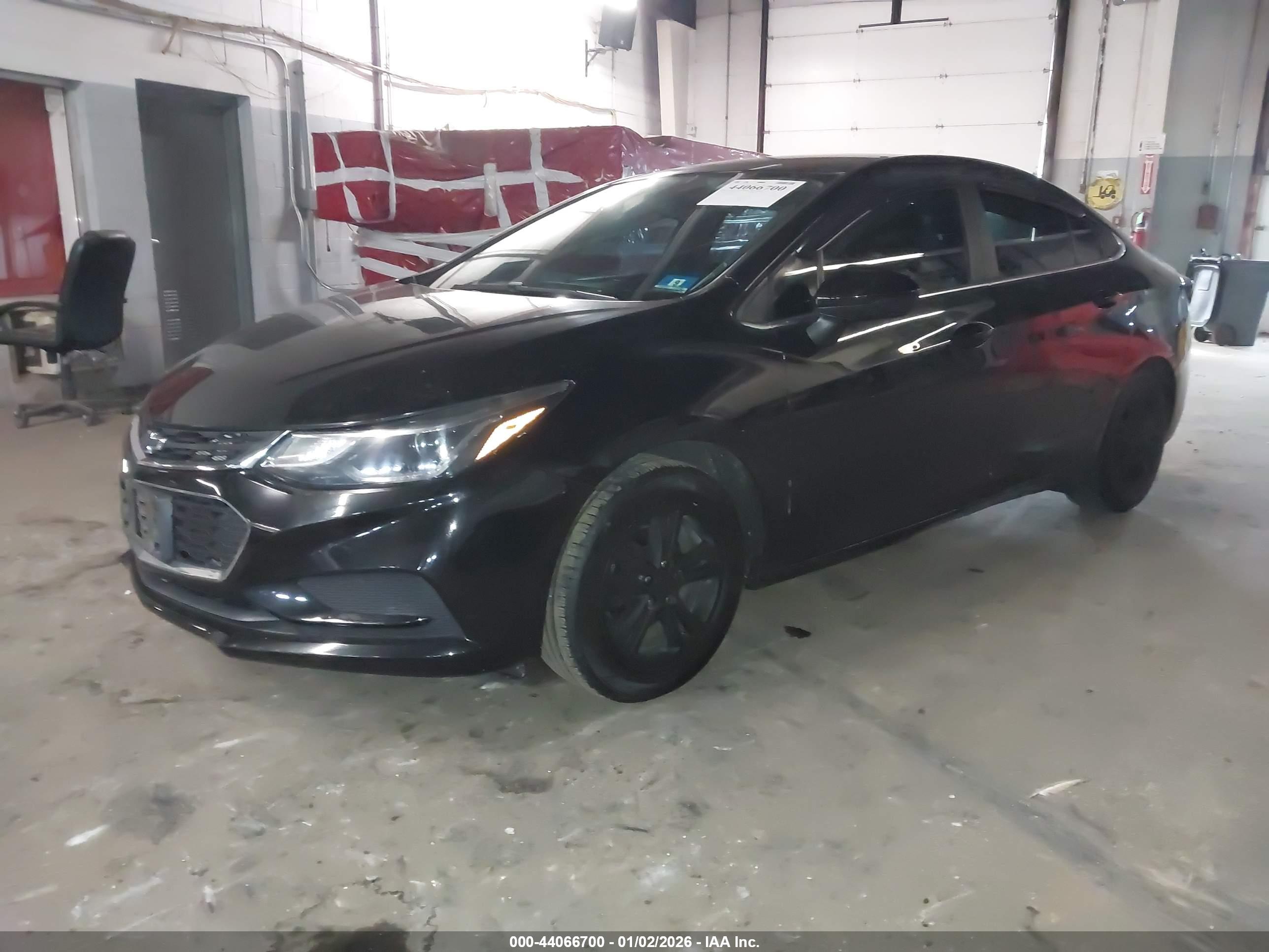 CHEVROLET CRUZE image 2