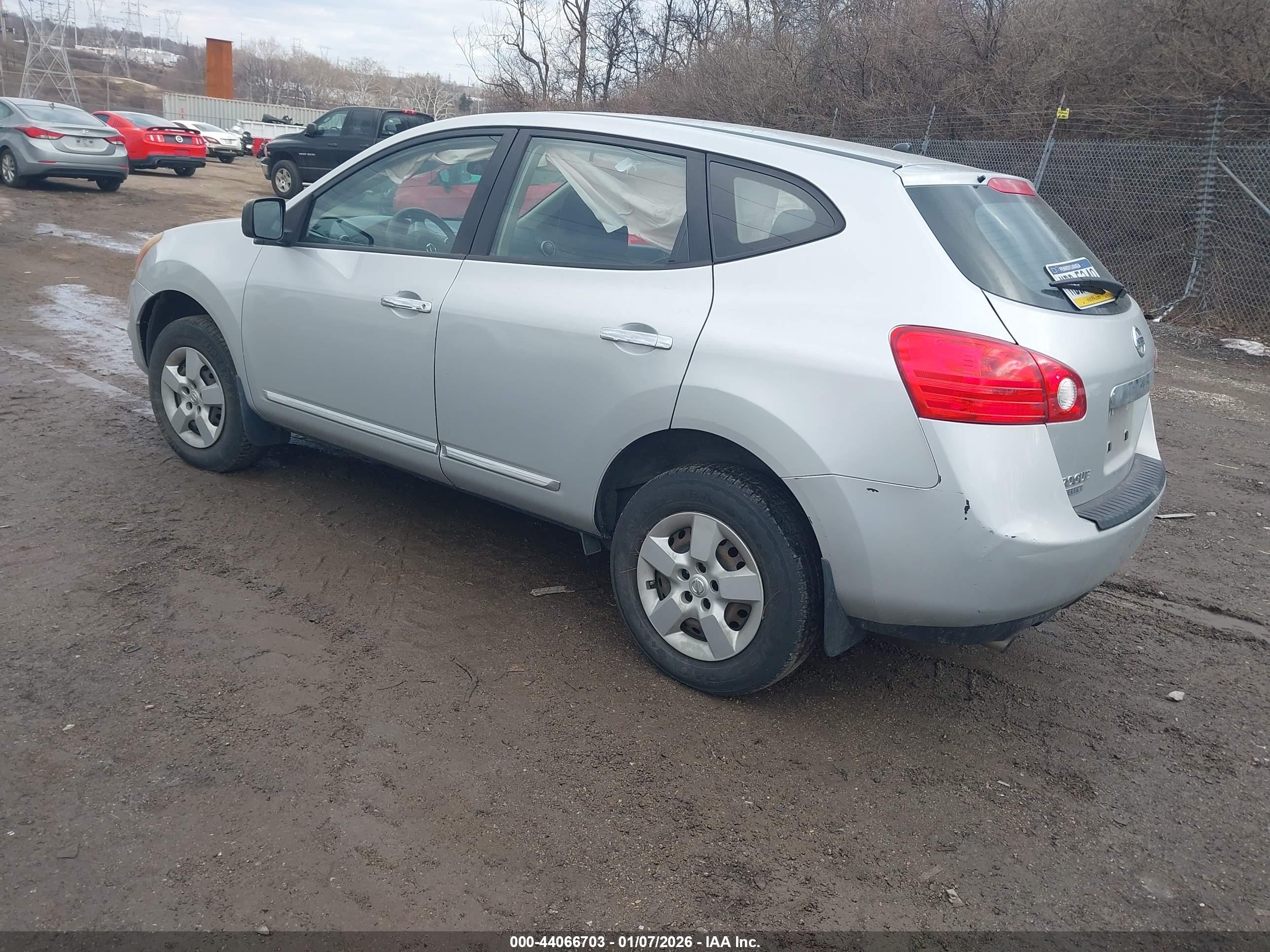NISSAN ROGUE image 3