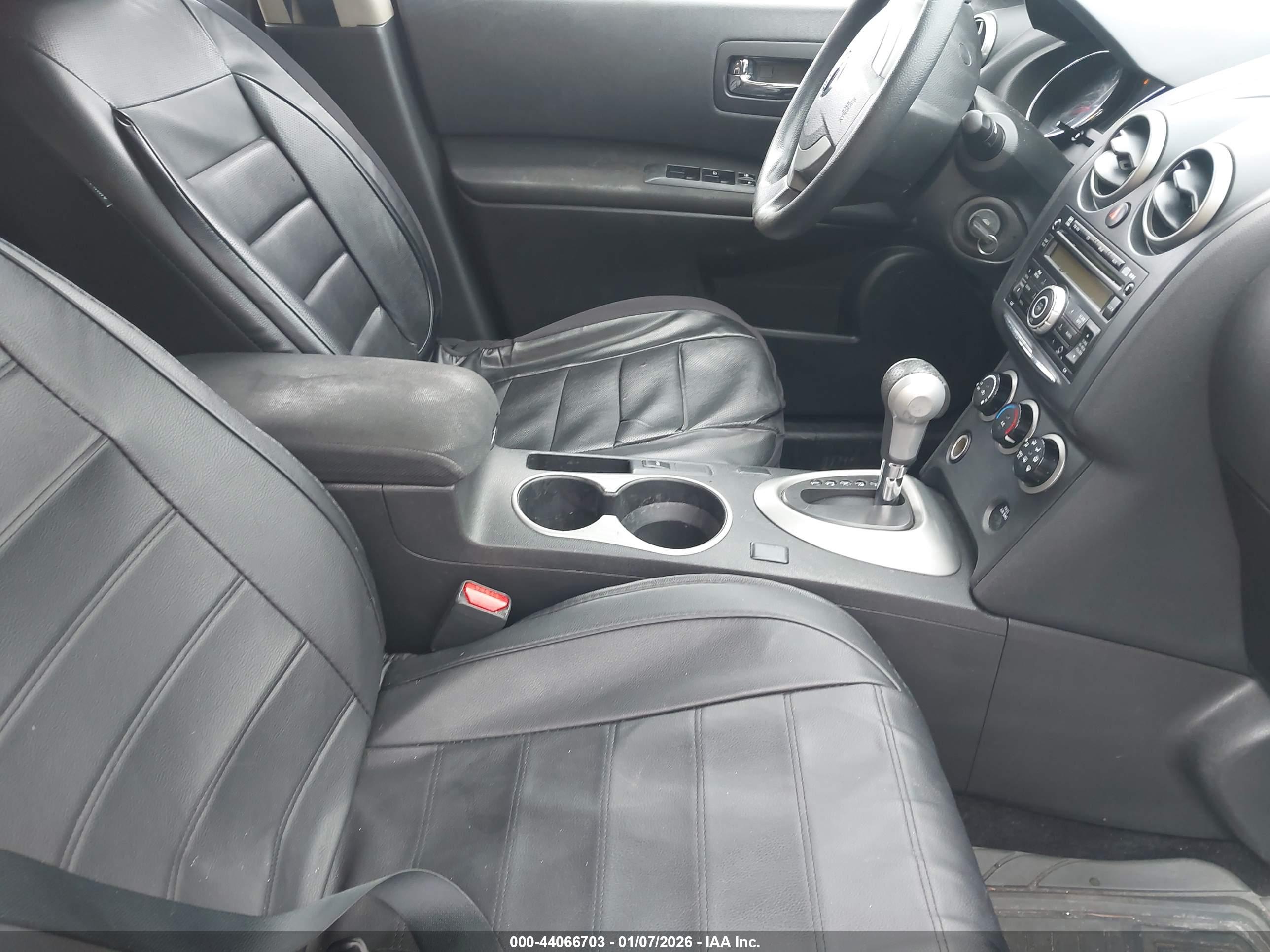 NISSAN ROGUE image 5