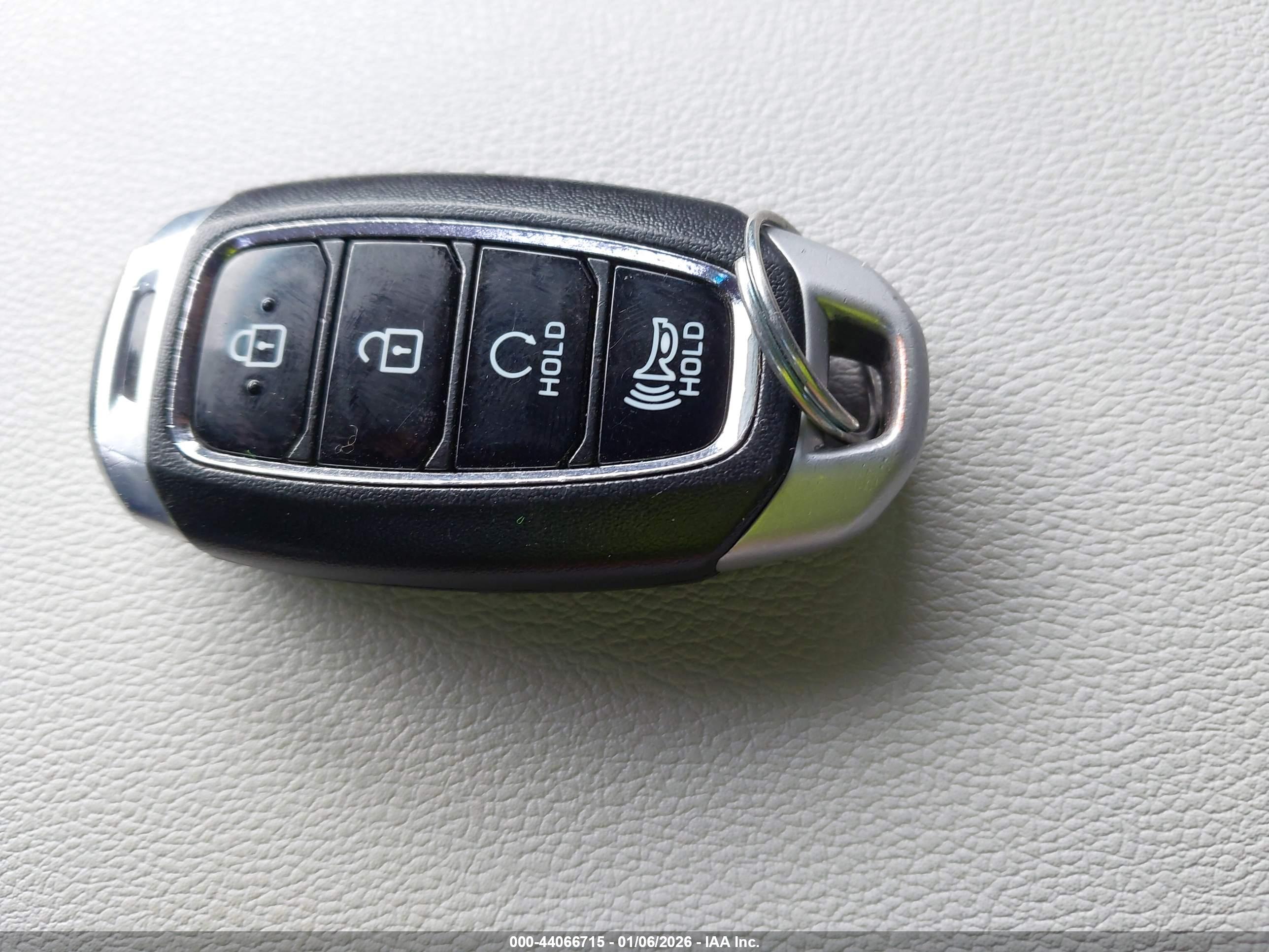 HYUNDAI KONA image 11