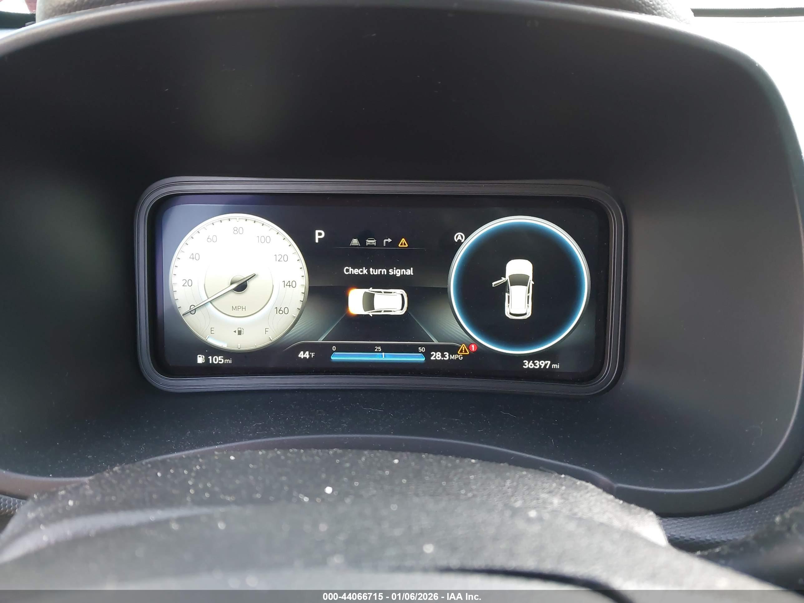 HYUNDAI KONA image 7