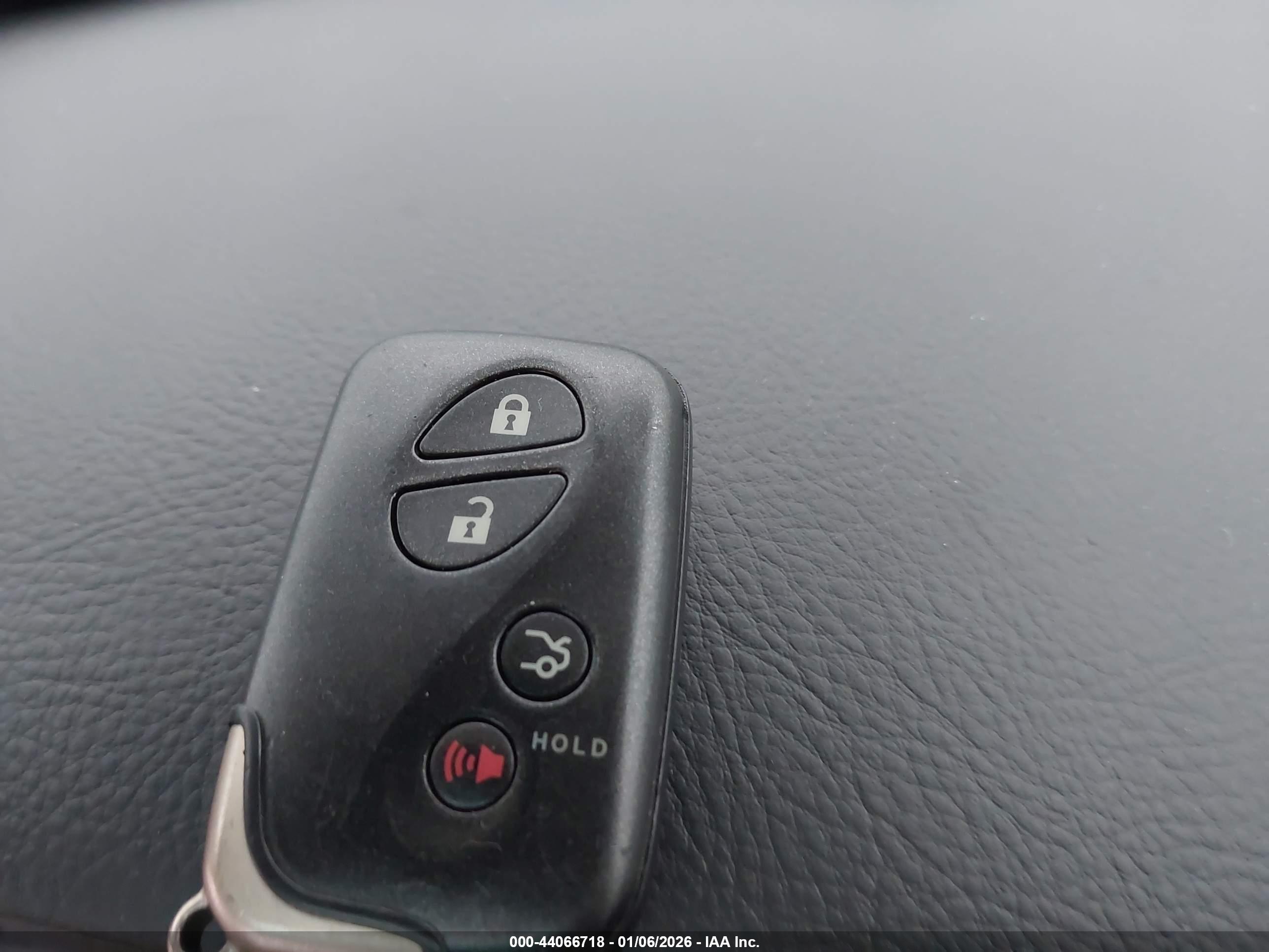 LEXUS LS image 11
