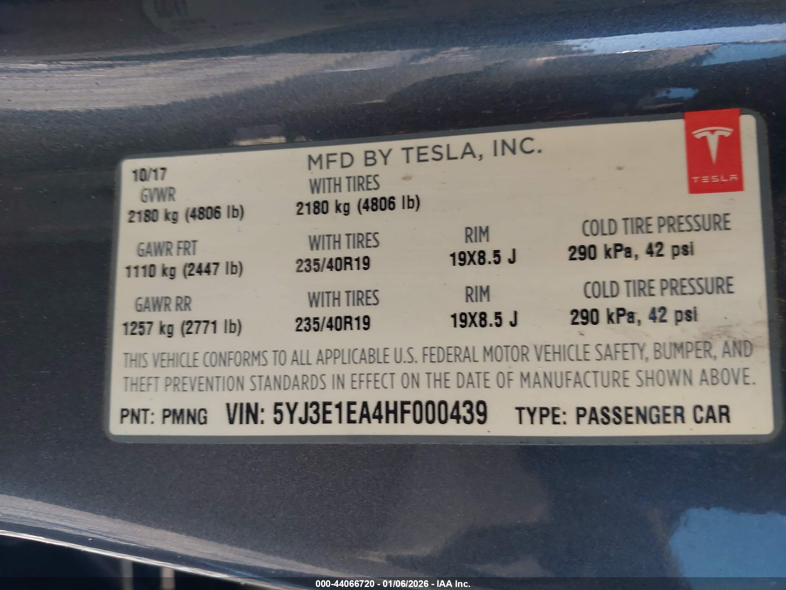 TESLA MODEL image 9