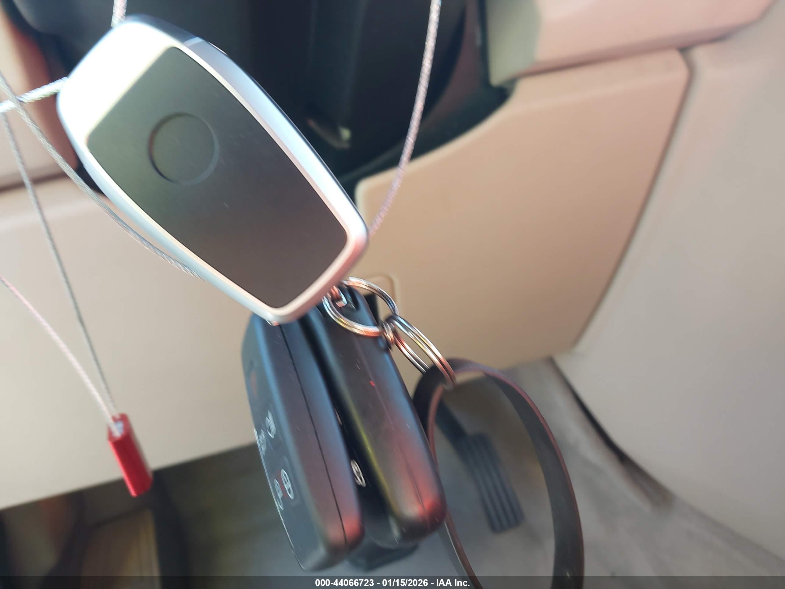 LAND ROVER image 11
