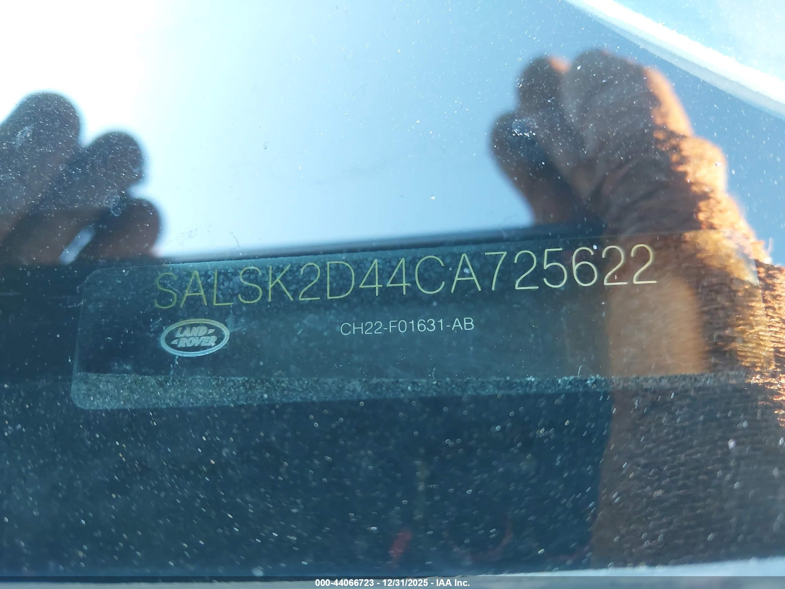 LAND ROVER image 9