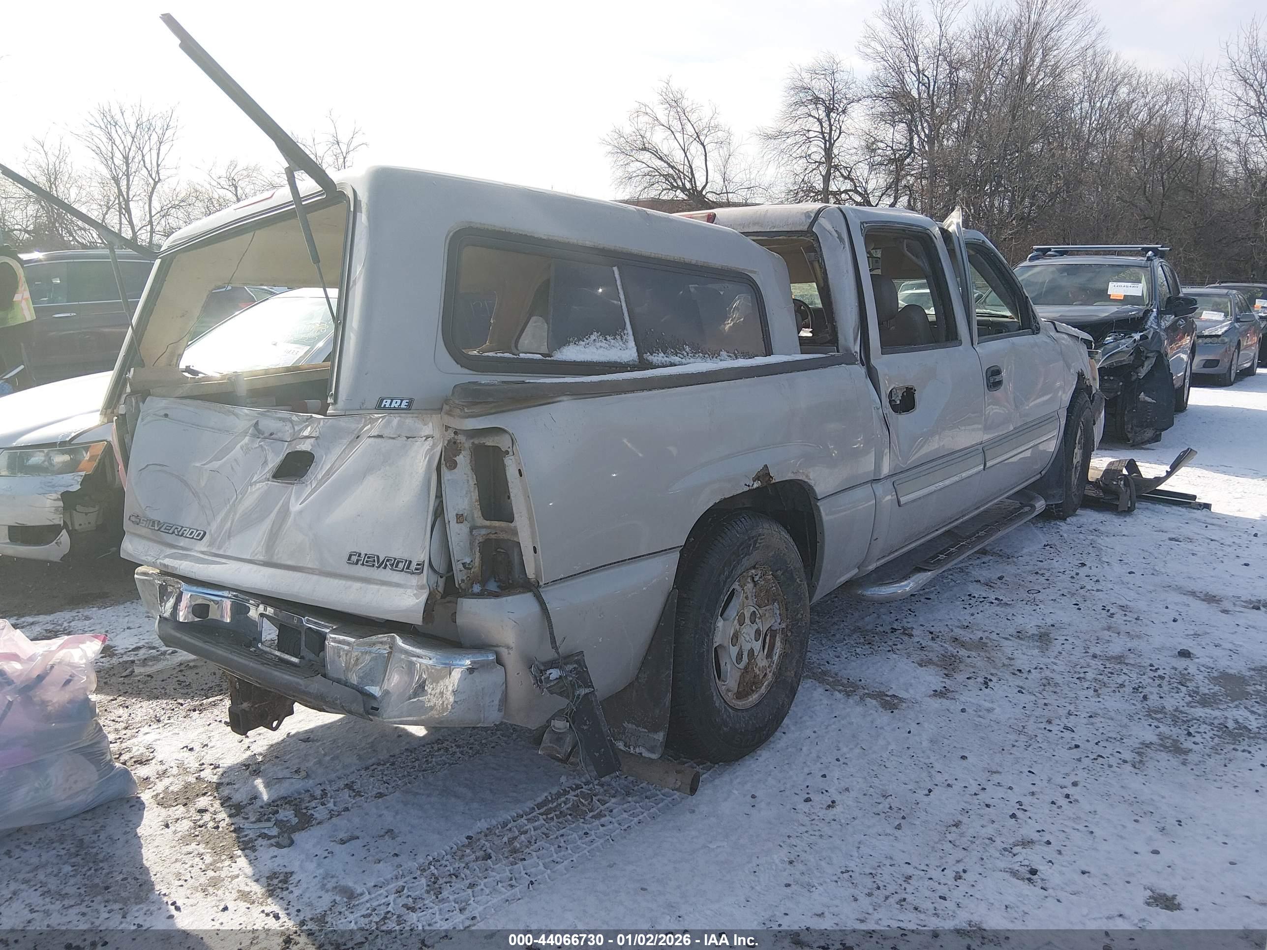 CHEVROLET SILVERADO image 4