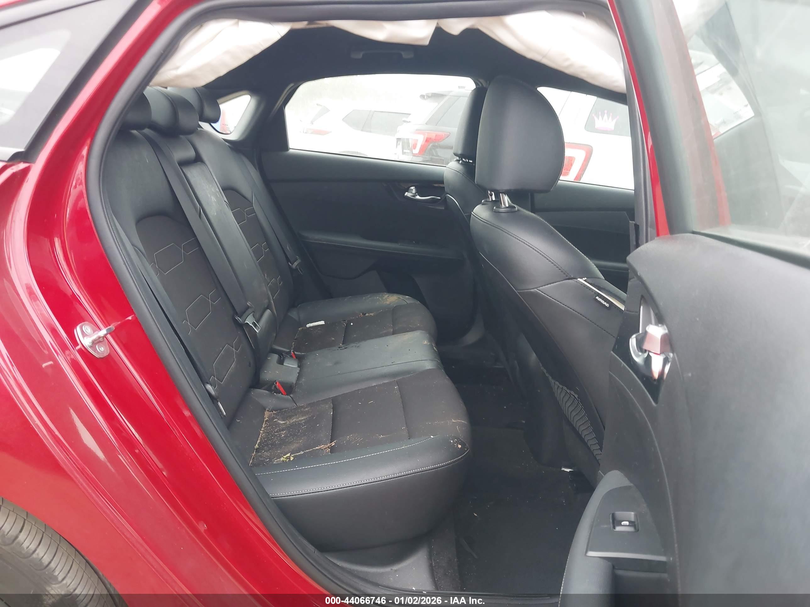 KIA FORTE image 8