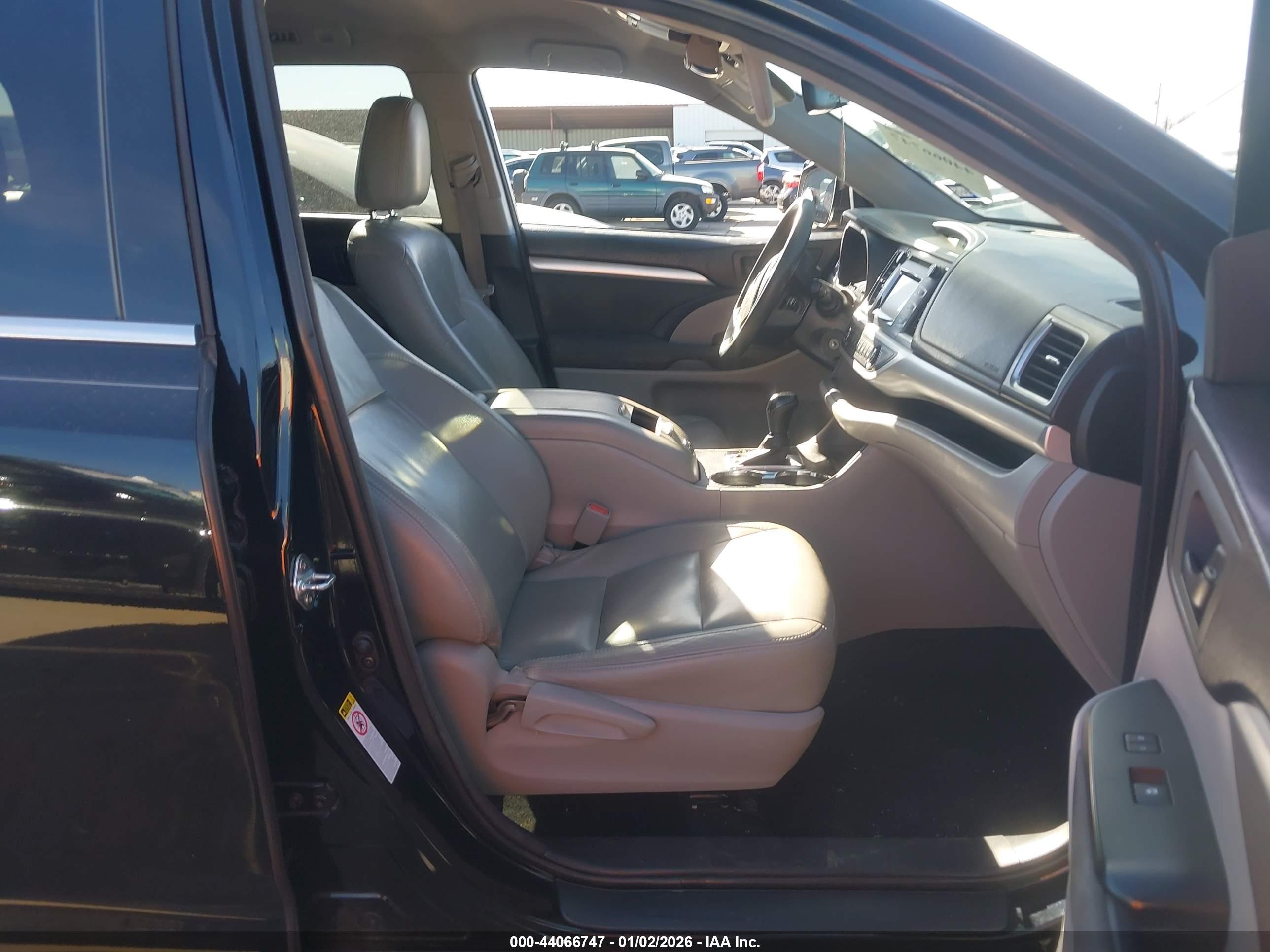 TOYOTA HIGHLANDER image 5