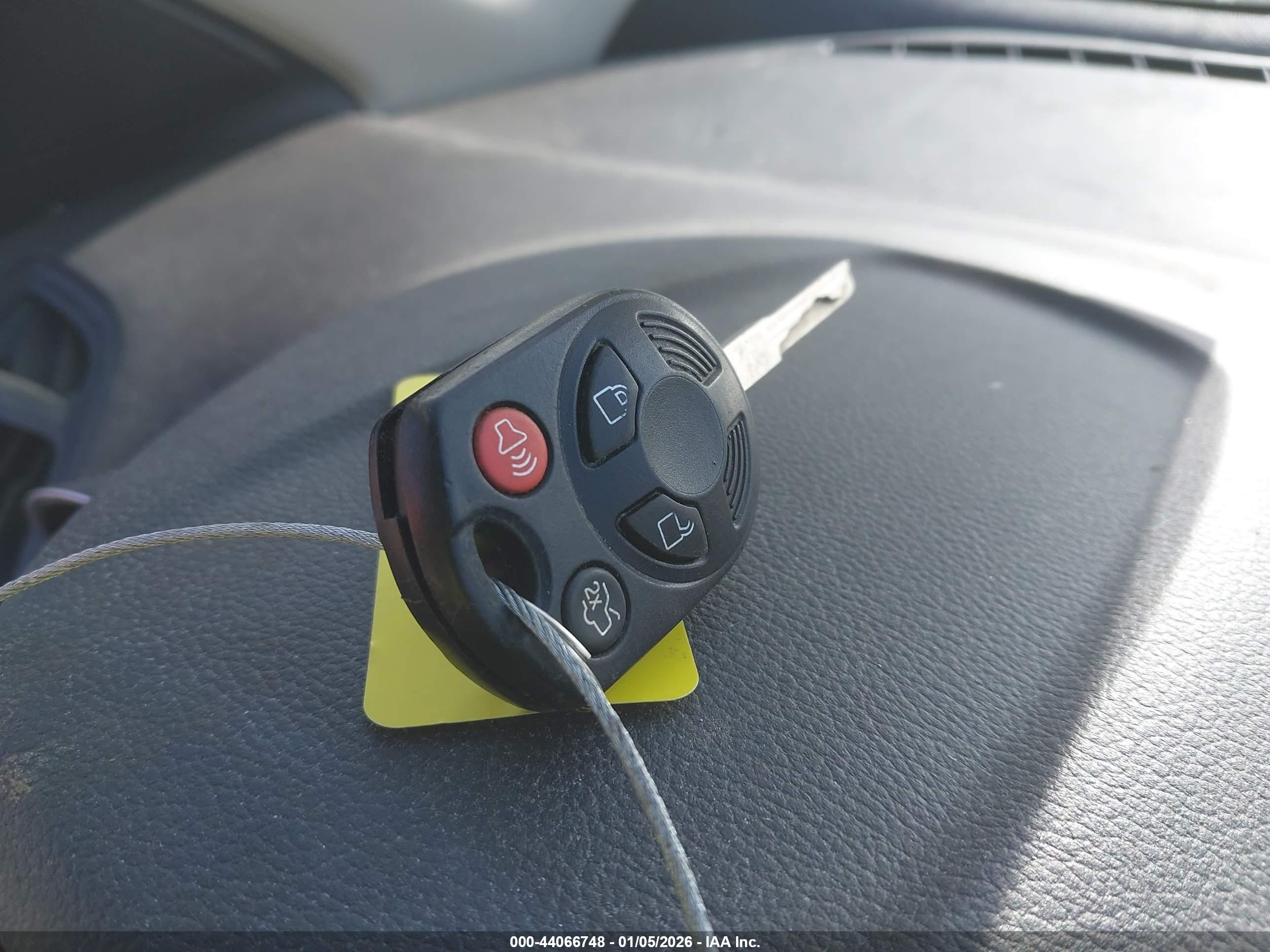 FORD ESCAPE image 11