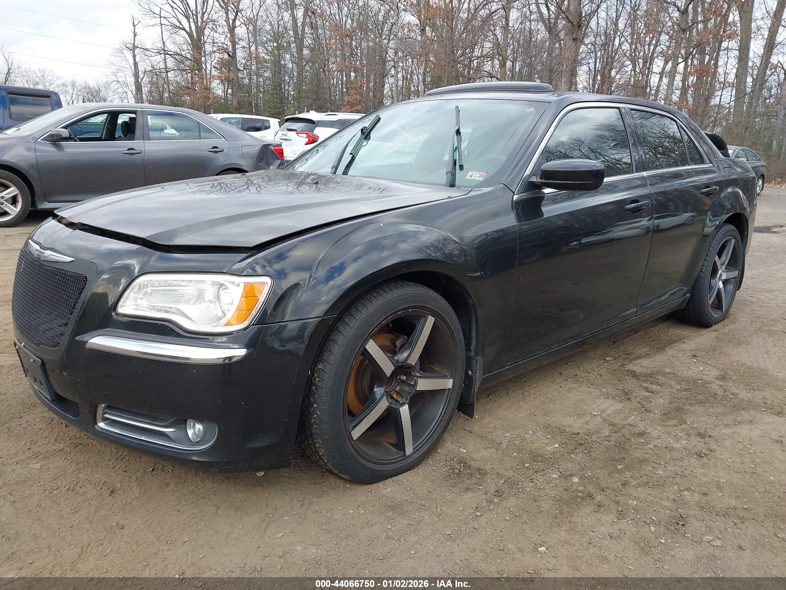 CHRYSLER 300 image 2
