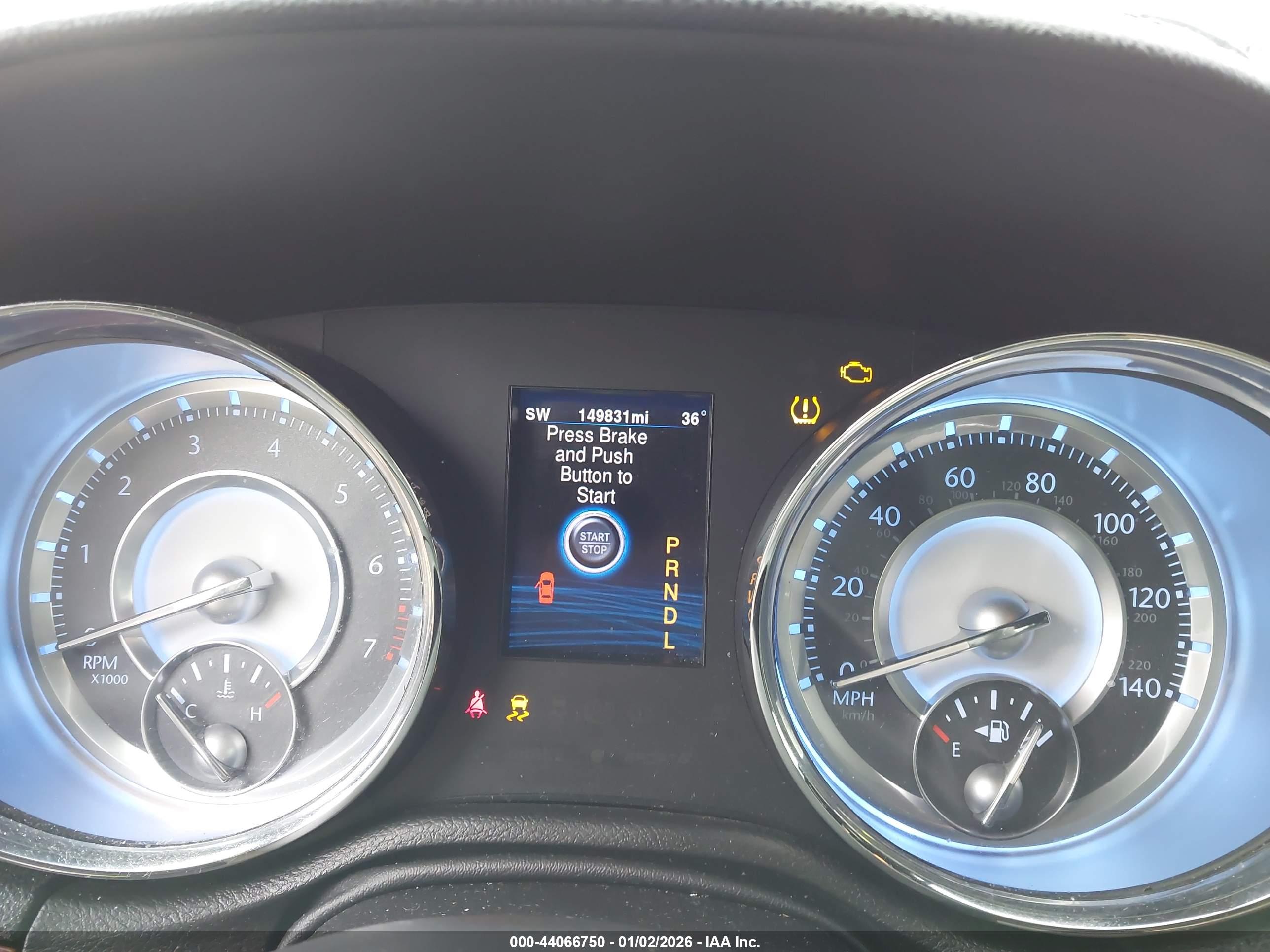 CHRYSLER 300 image 7
