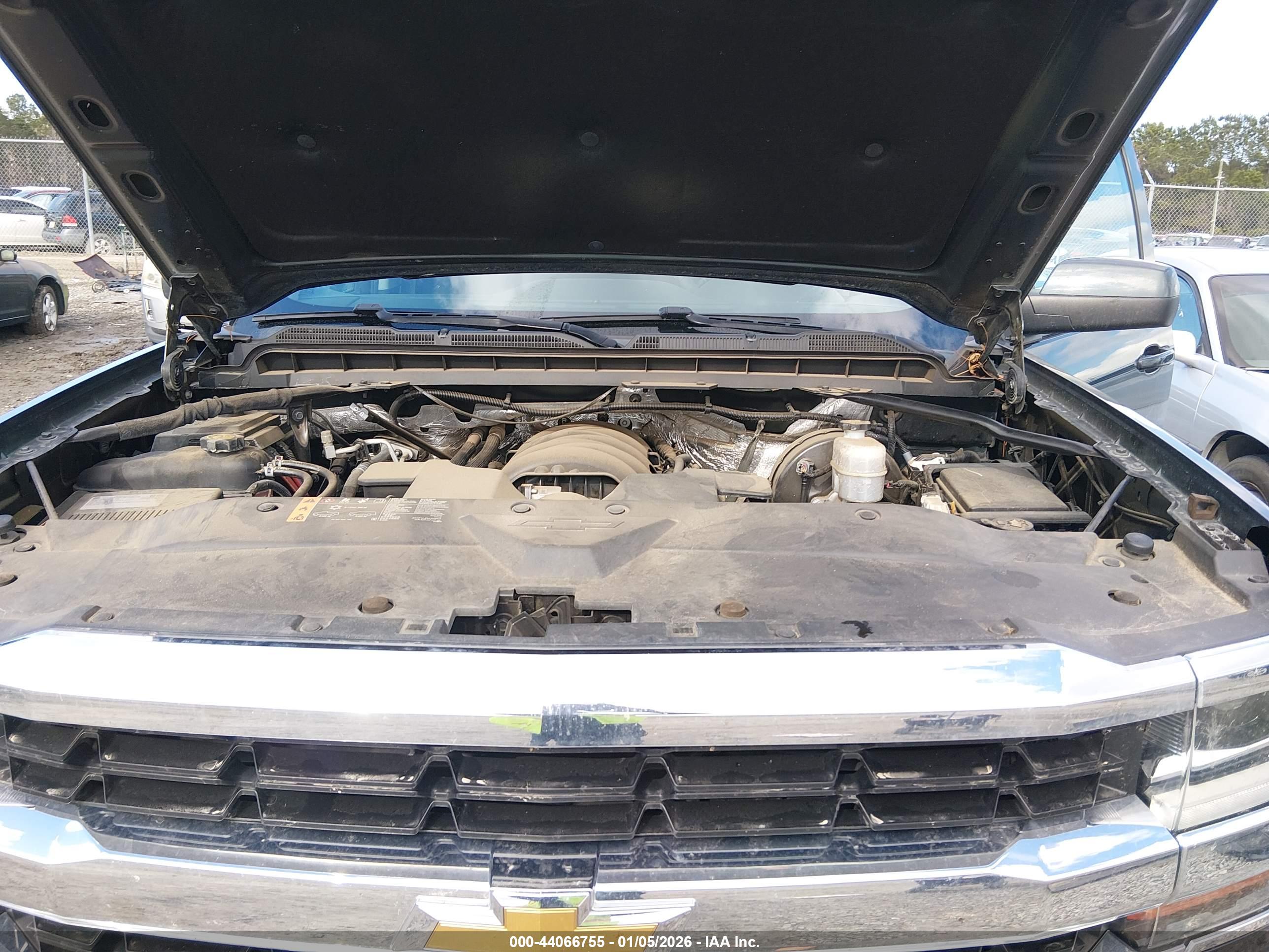 CHEVROLET SILVERADO image 10