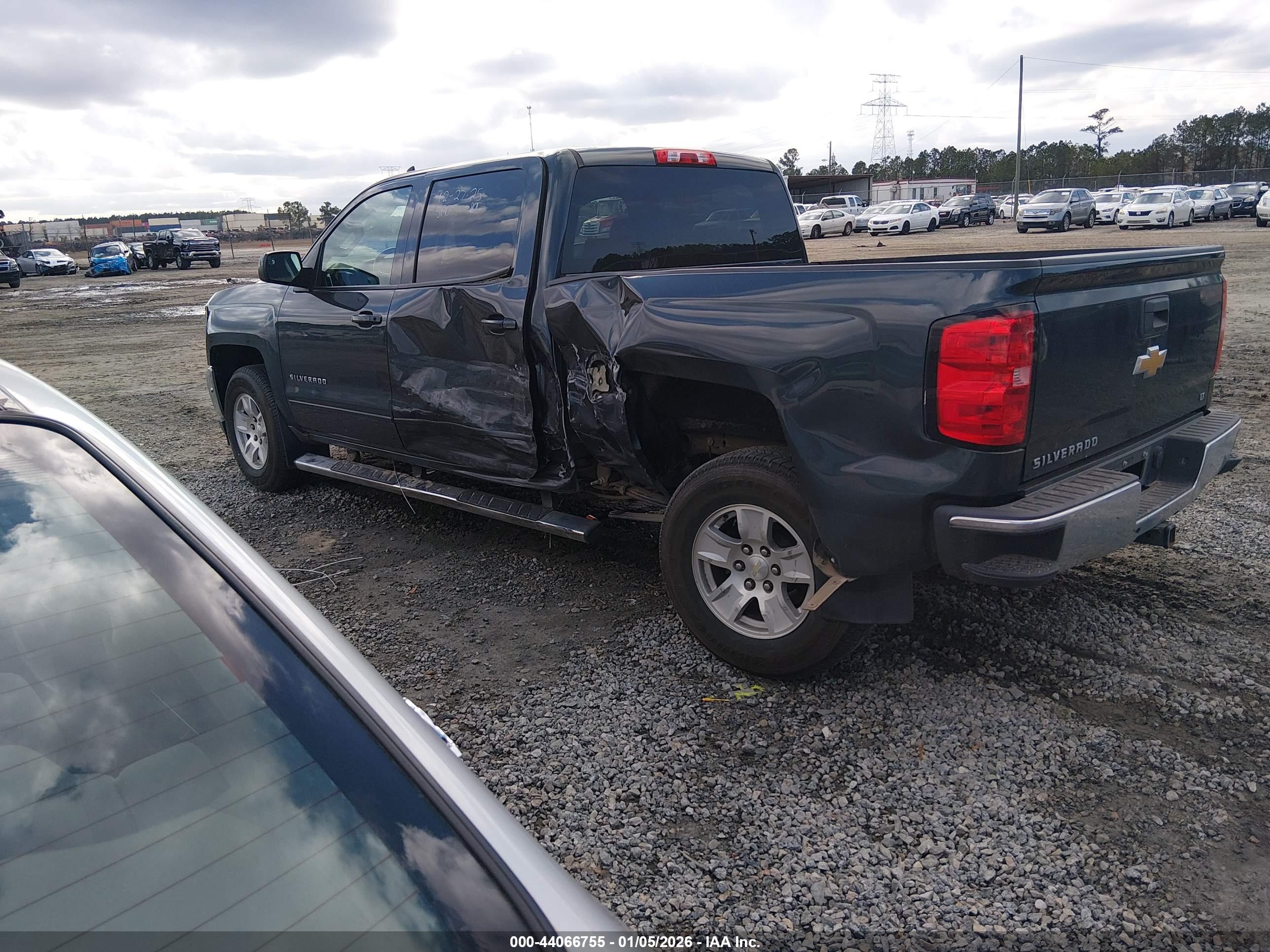 CHEVROLET SILVERADO image 3