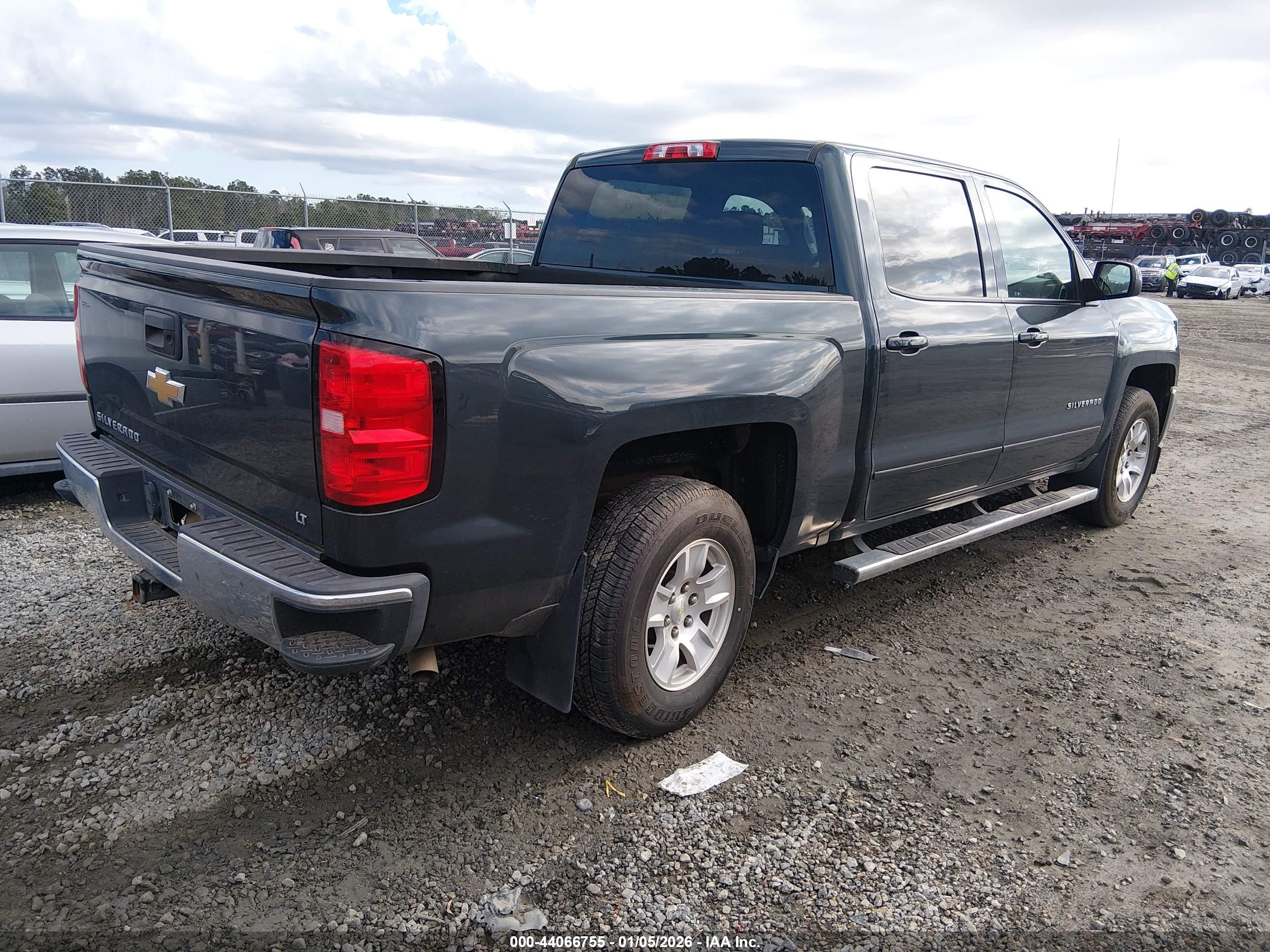 CHEVROLET SILVERADO image 4